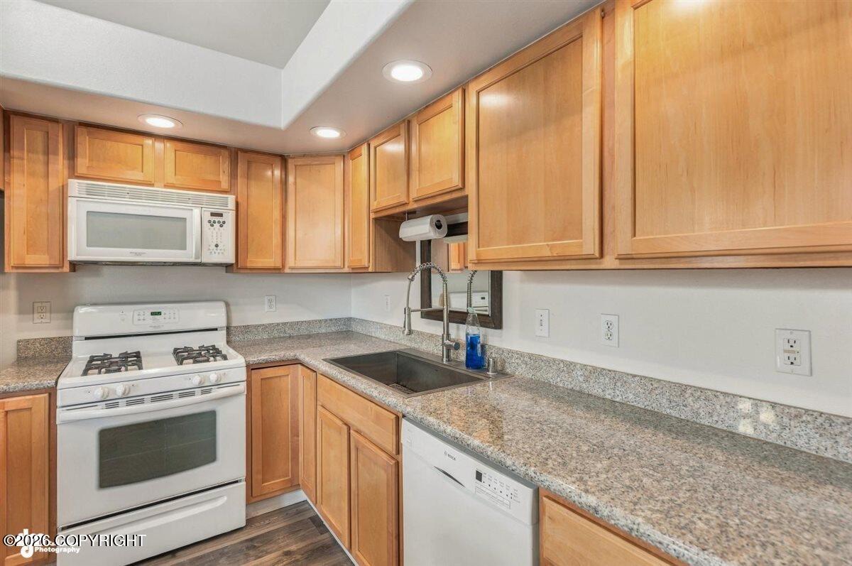 3101 E Tudor Road #c Property Photo 9
