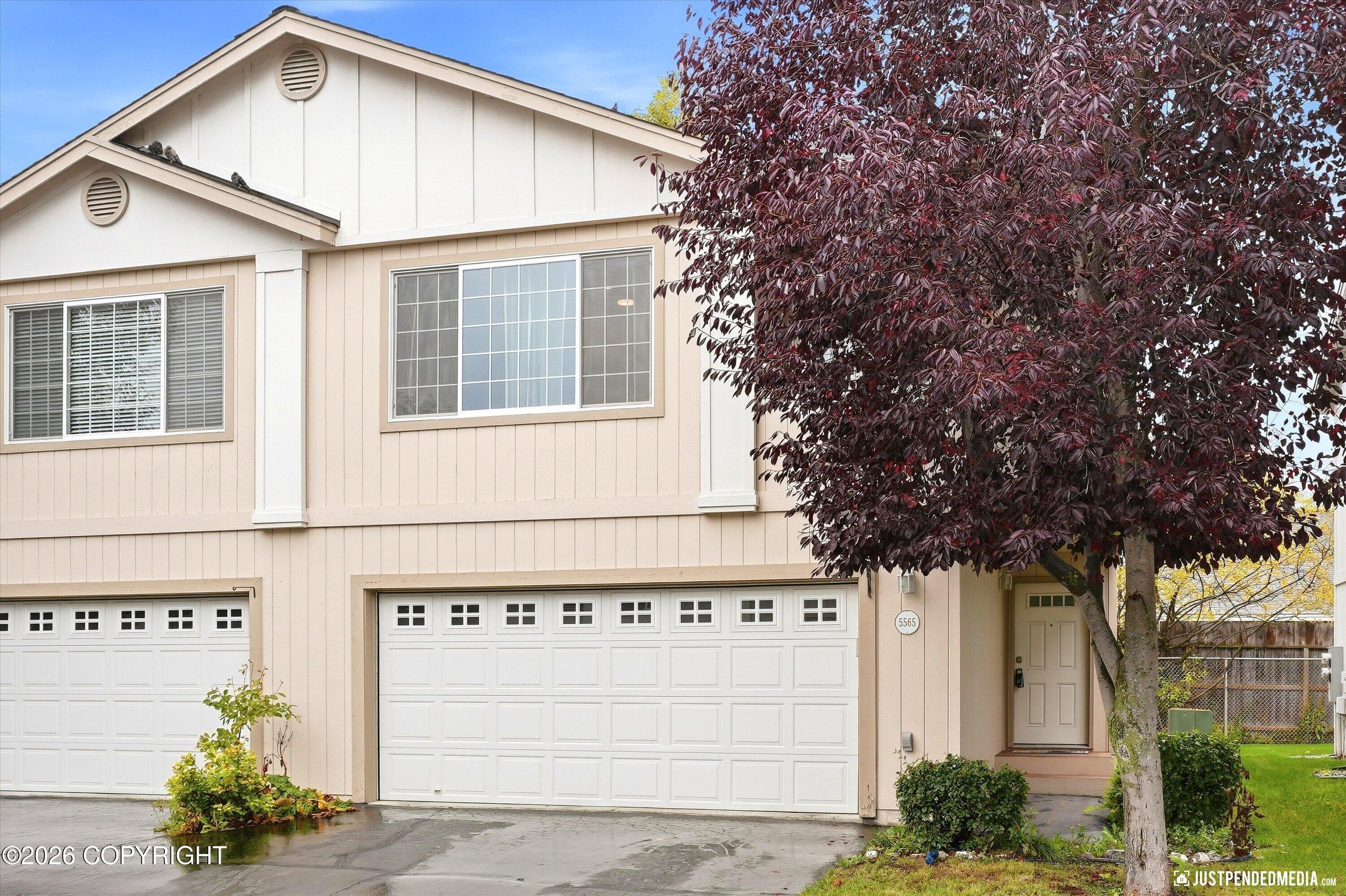5565 Sapphire Loop Property Photo 1