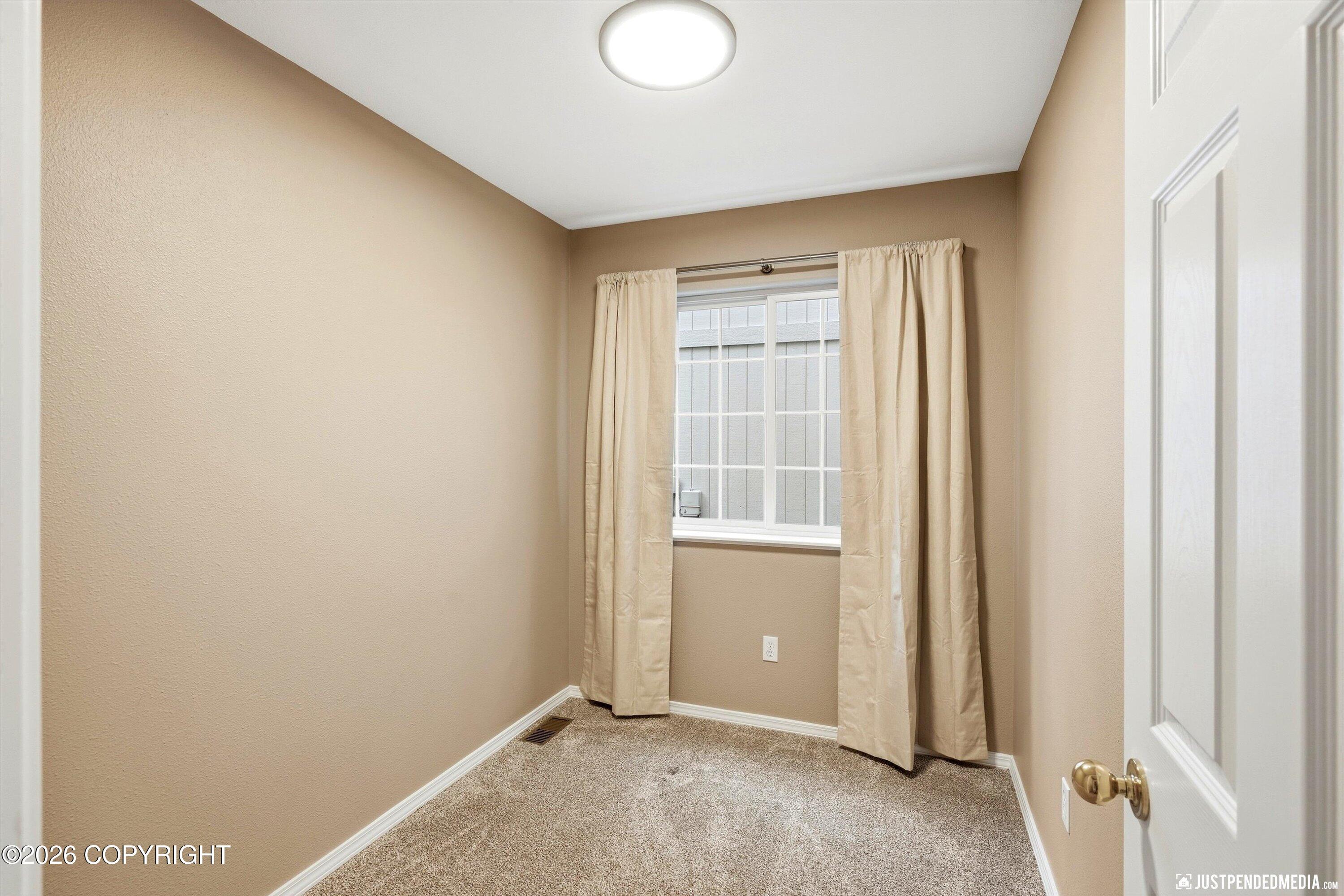 5565 Sapphire Loop Property Photo 8
