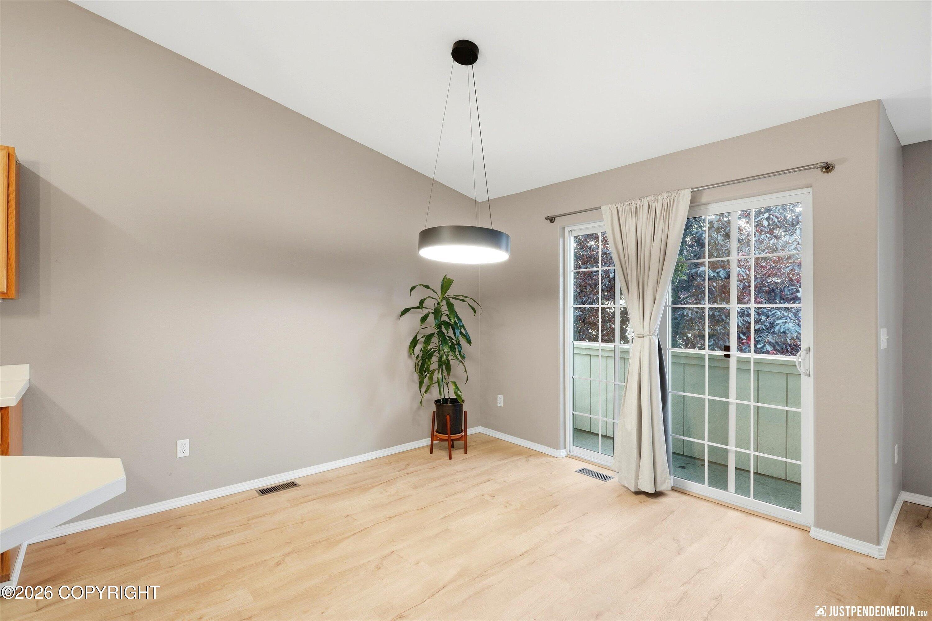 5565 Sapphire Loop Property Photo 14