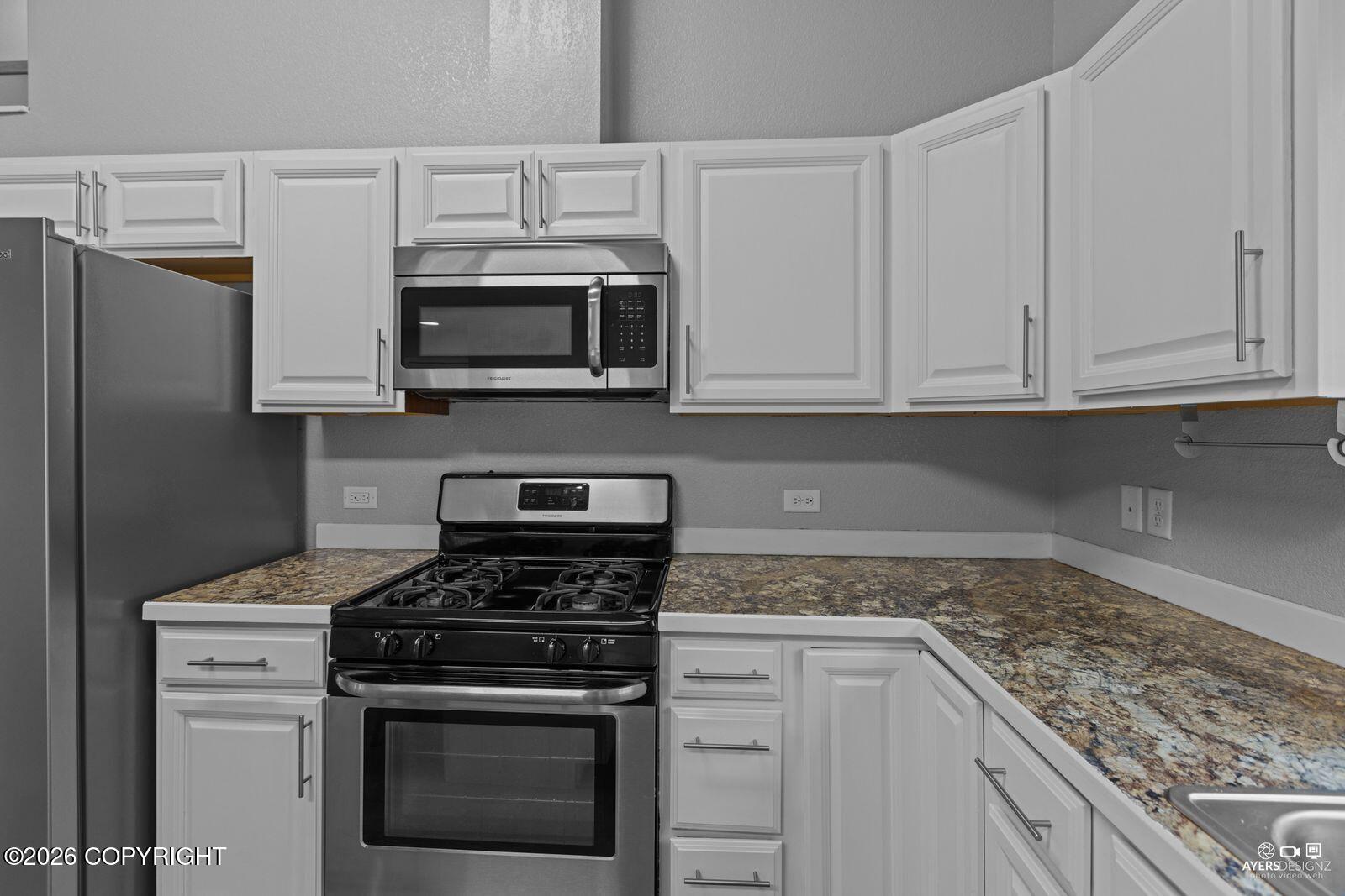 52881 Wesley Court Property Photo 6
