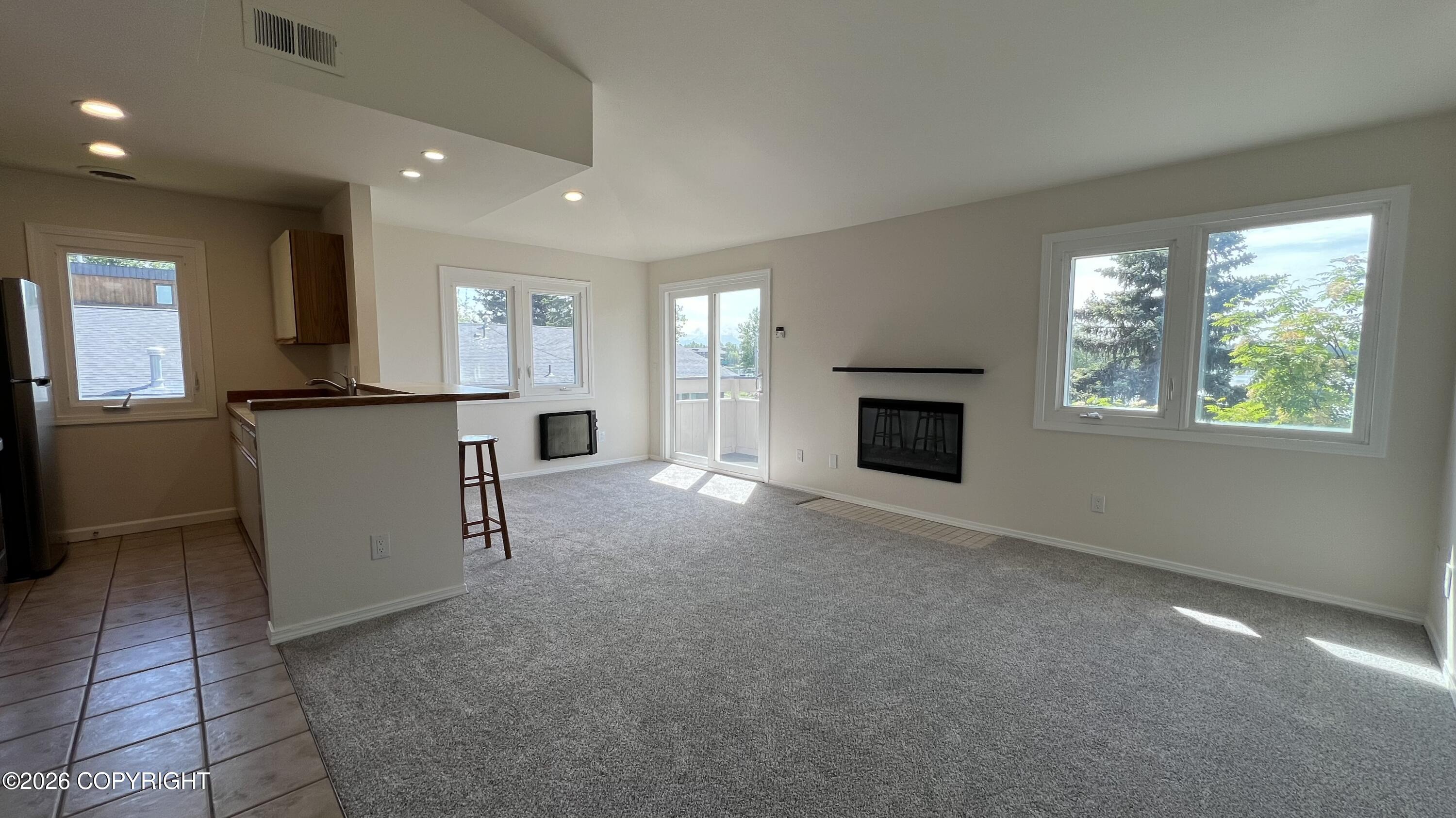 3425 Lakeshore Drive #7 Property Photo 1