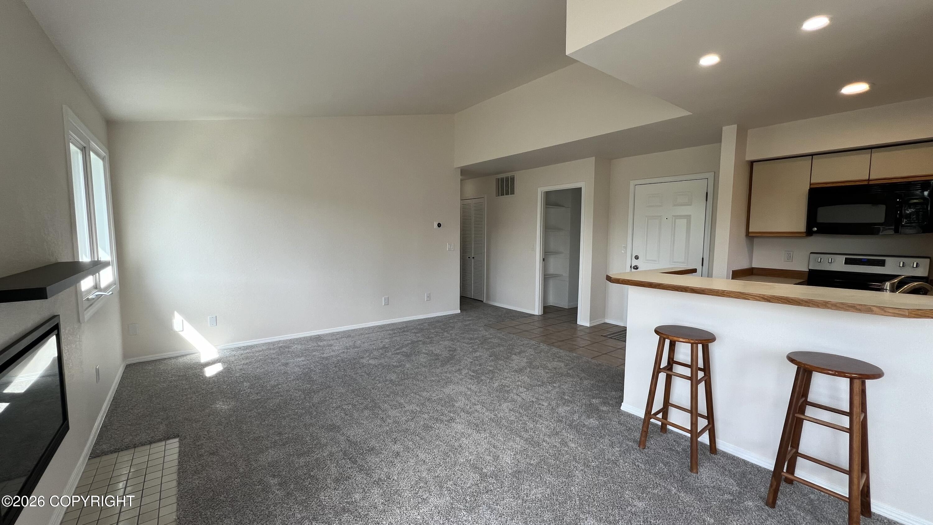 3425 Lakeshore Drive #7 Property Photo 3