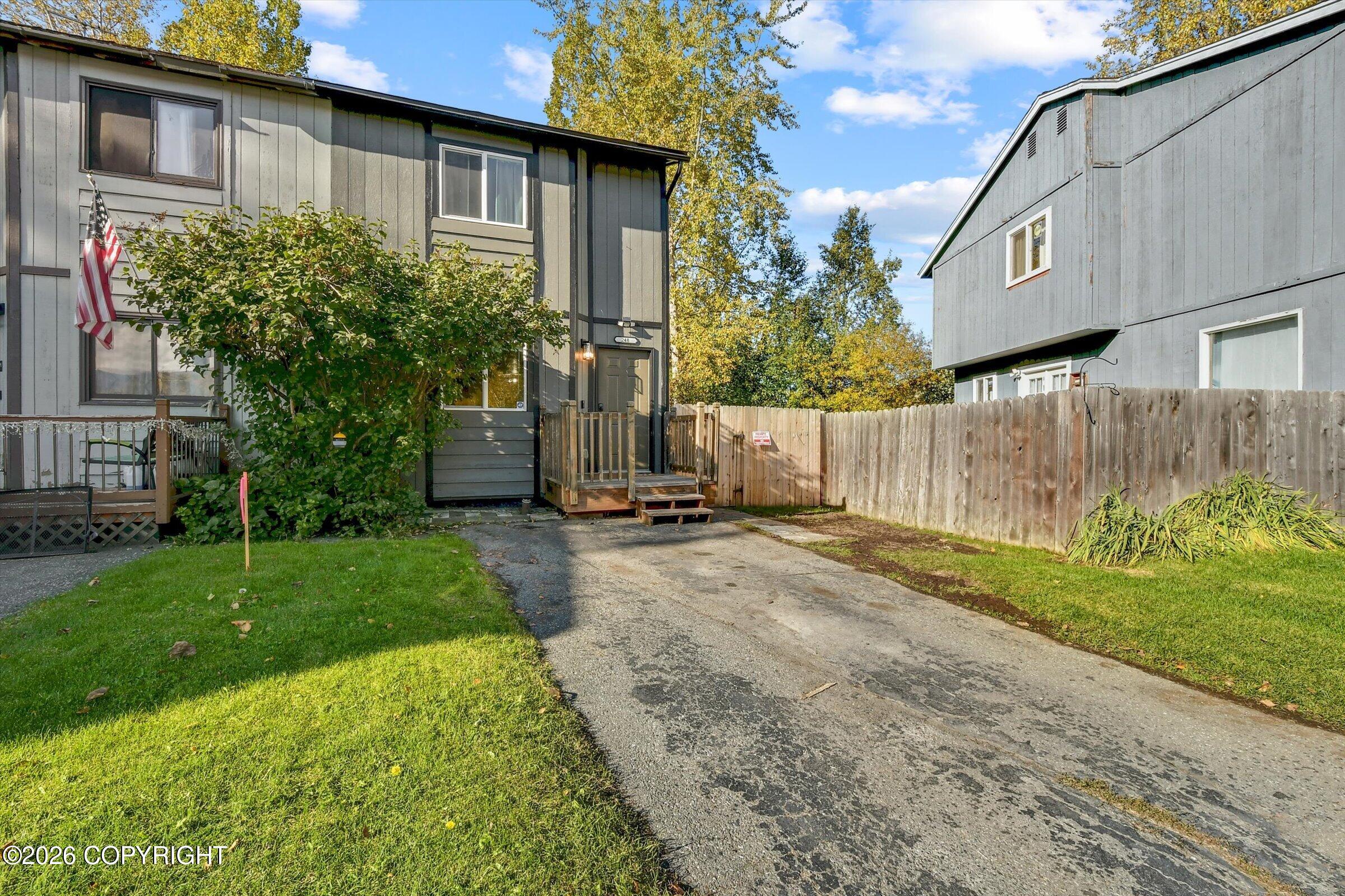248 Yellow Leaf Circle Property Photo 1