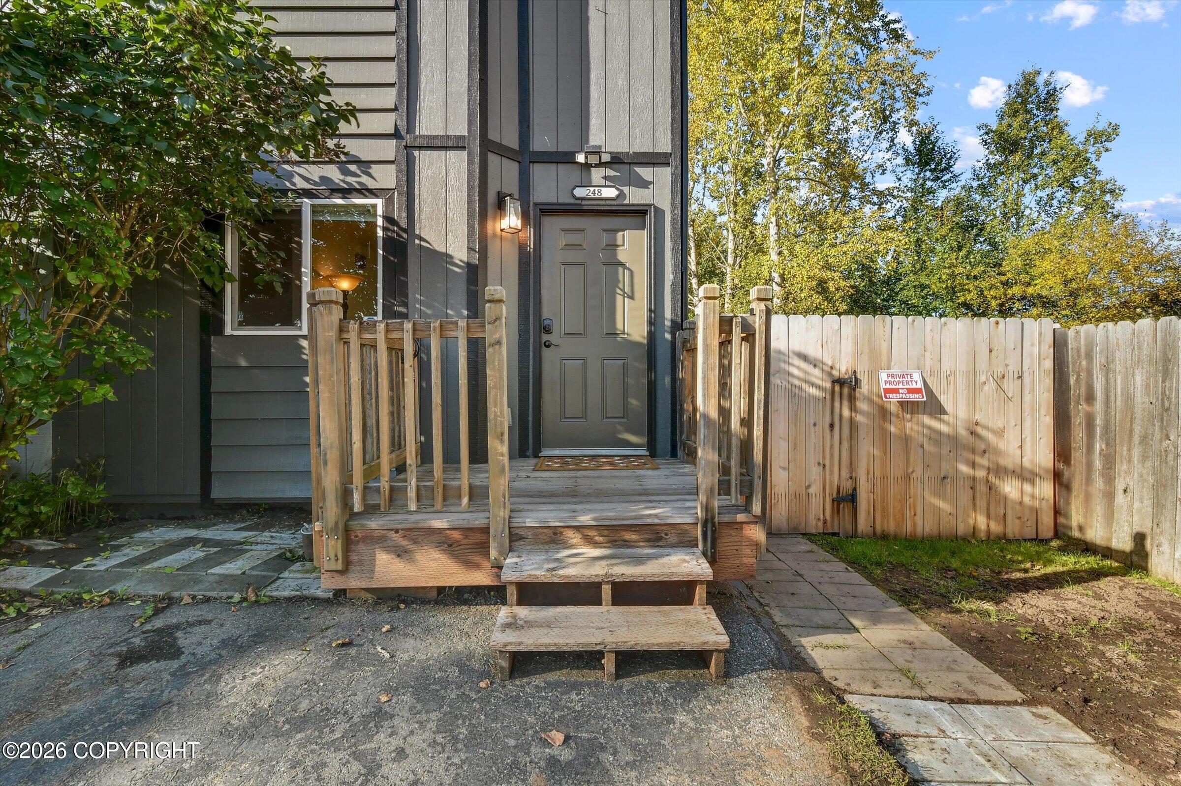 248 Yellow Leaf Circle Property Photo 2