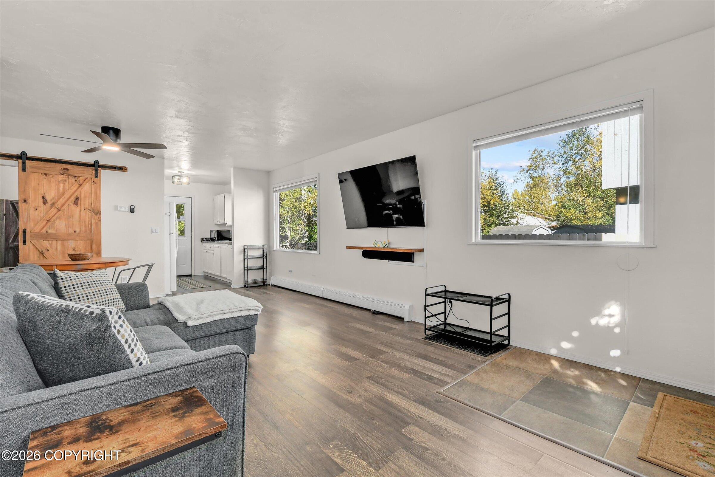 248 Yellow Leaf Circle Property Photo 3