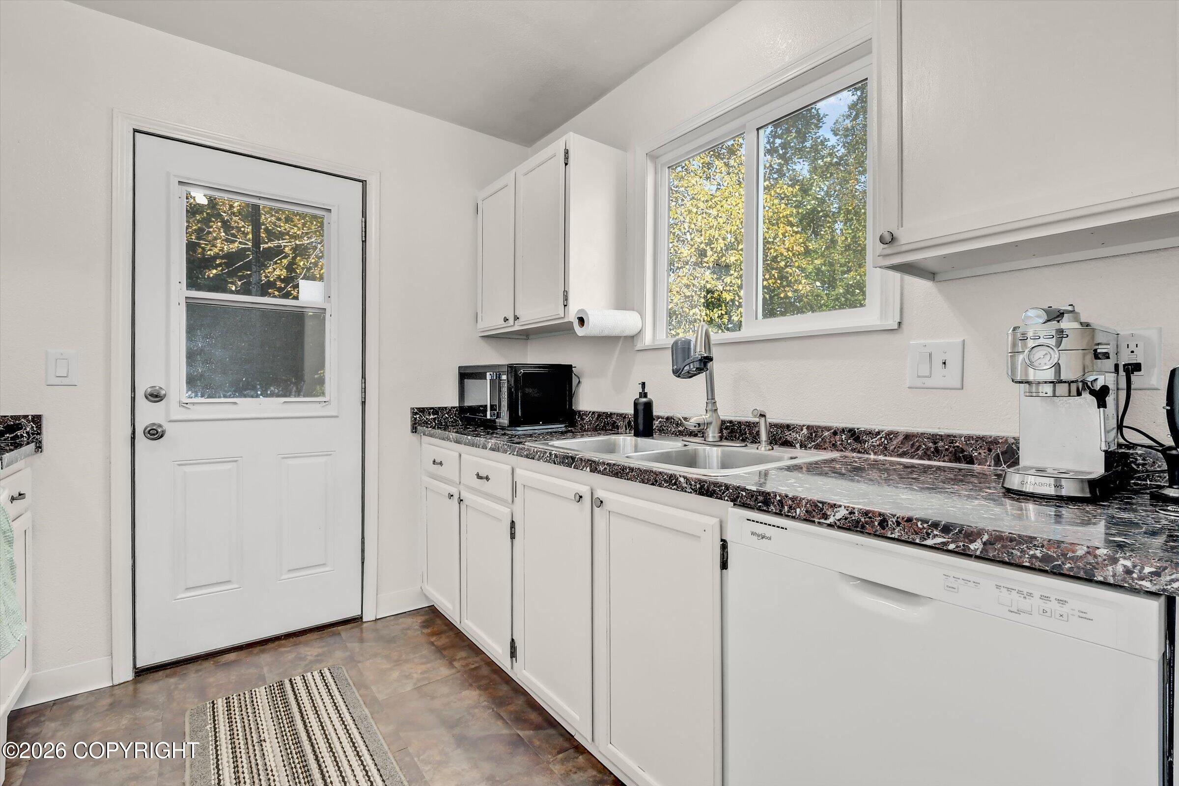248 Yellow Leaf Circle Property Photo 9