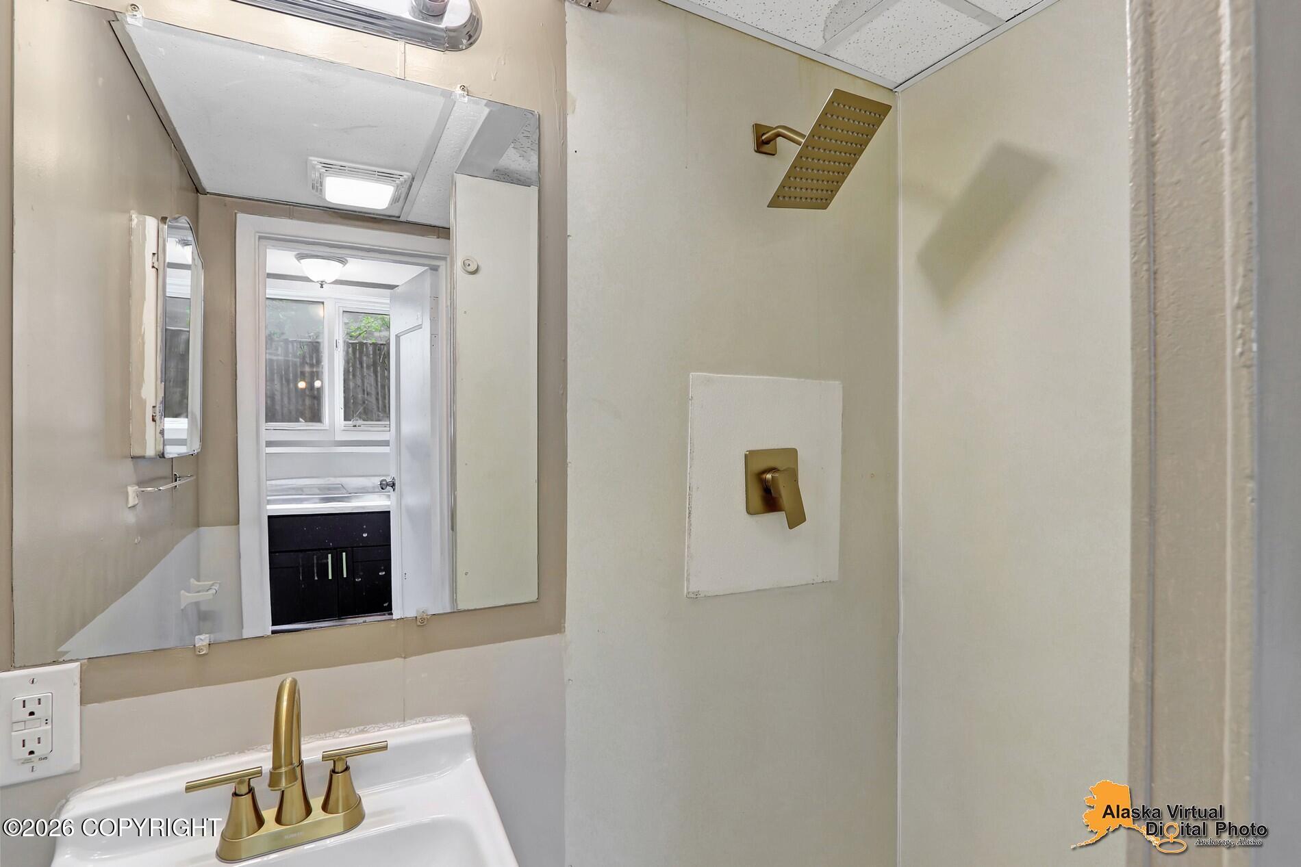 1335 Hyder Street Property Photo 13