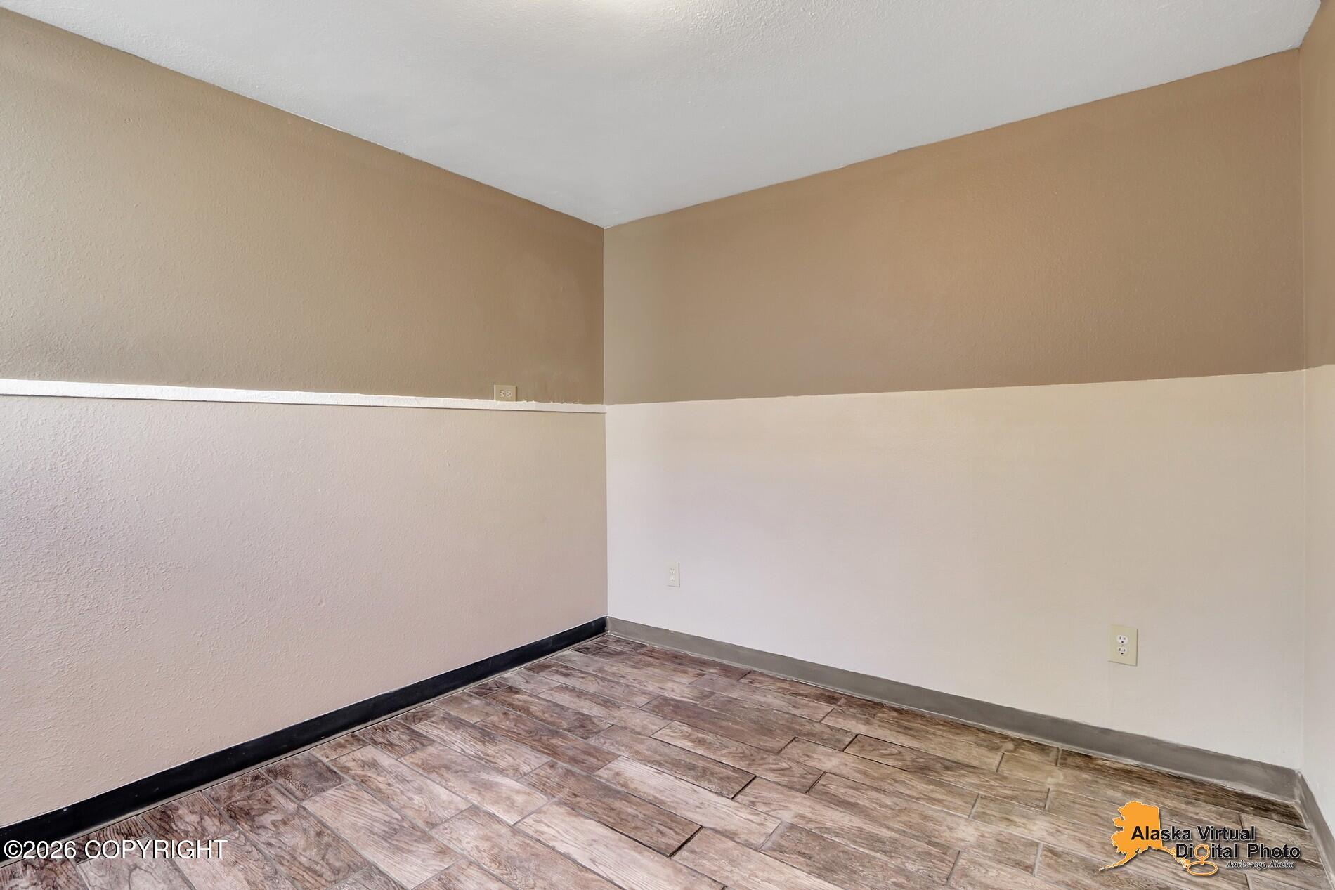 1335 Hyder Street Property Photo 32