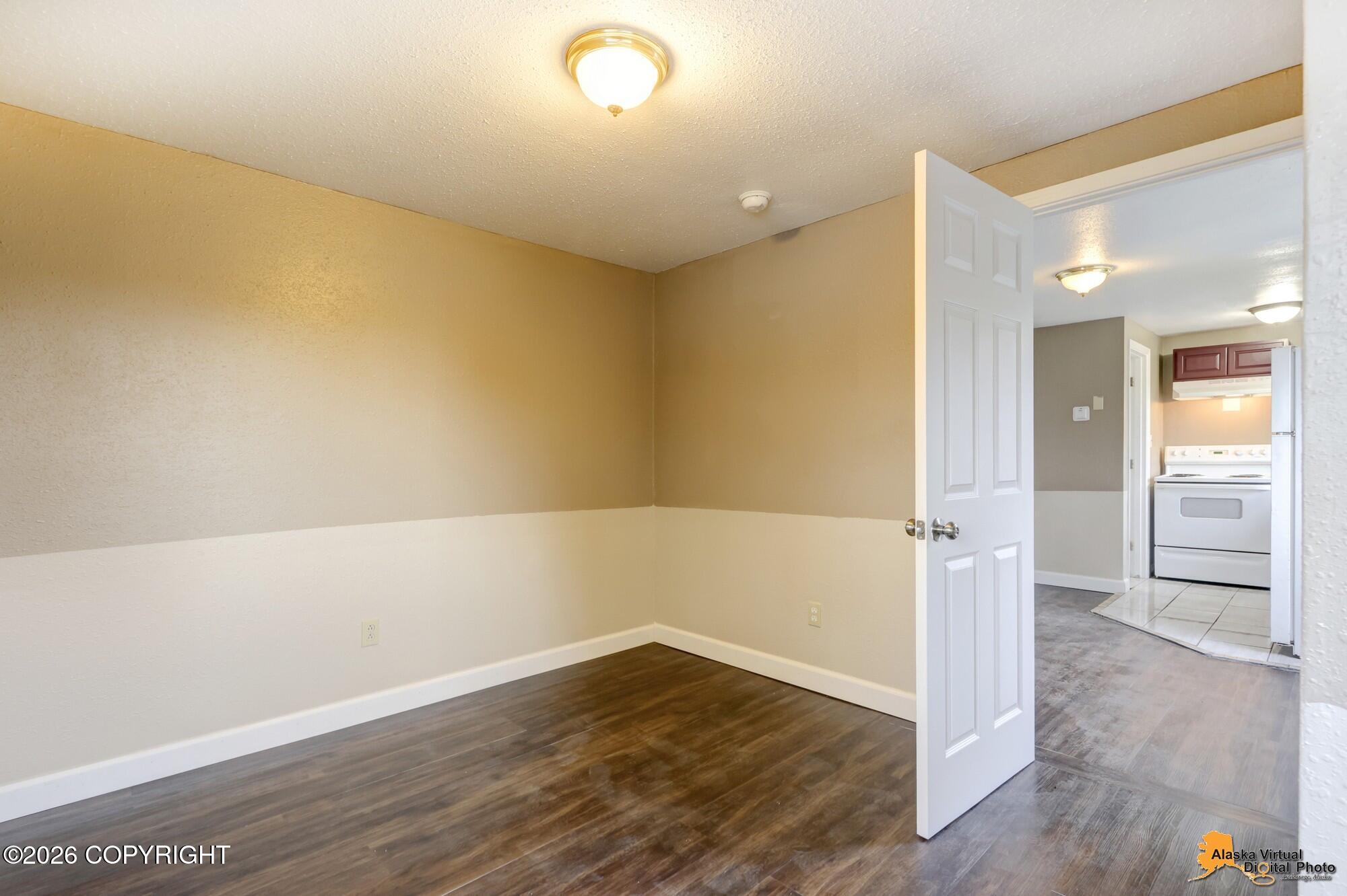 1335 Hyder Street Property Photo 48