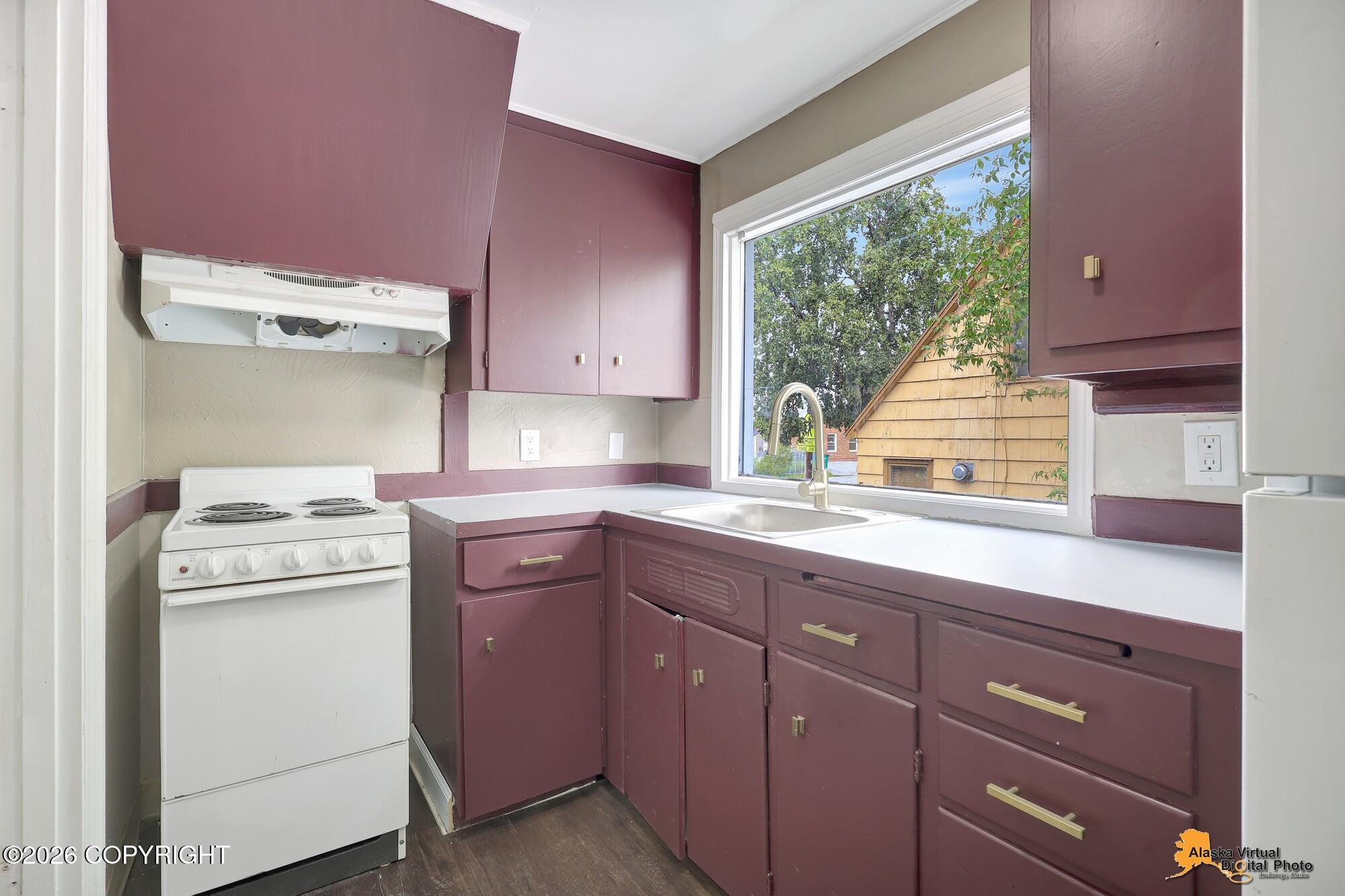 1335 Hyder Street Property Photo 55