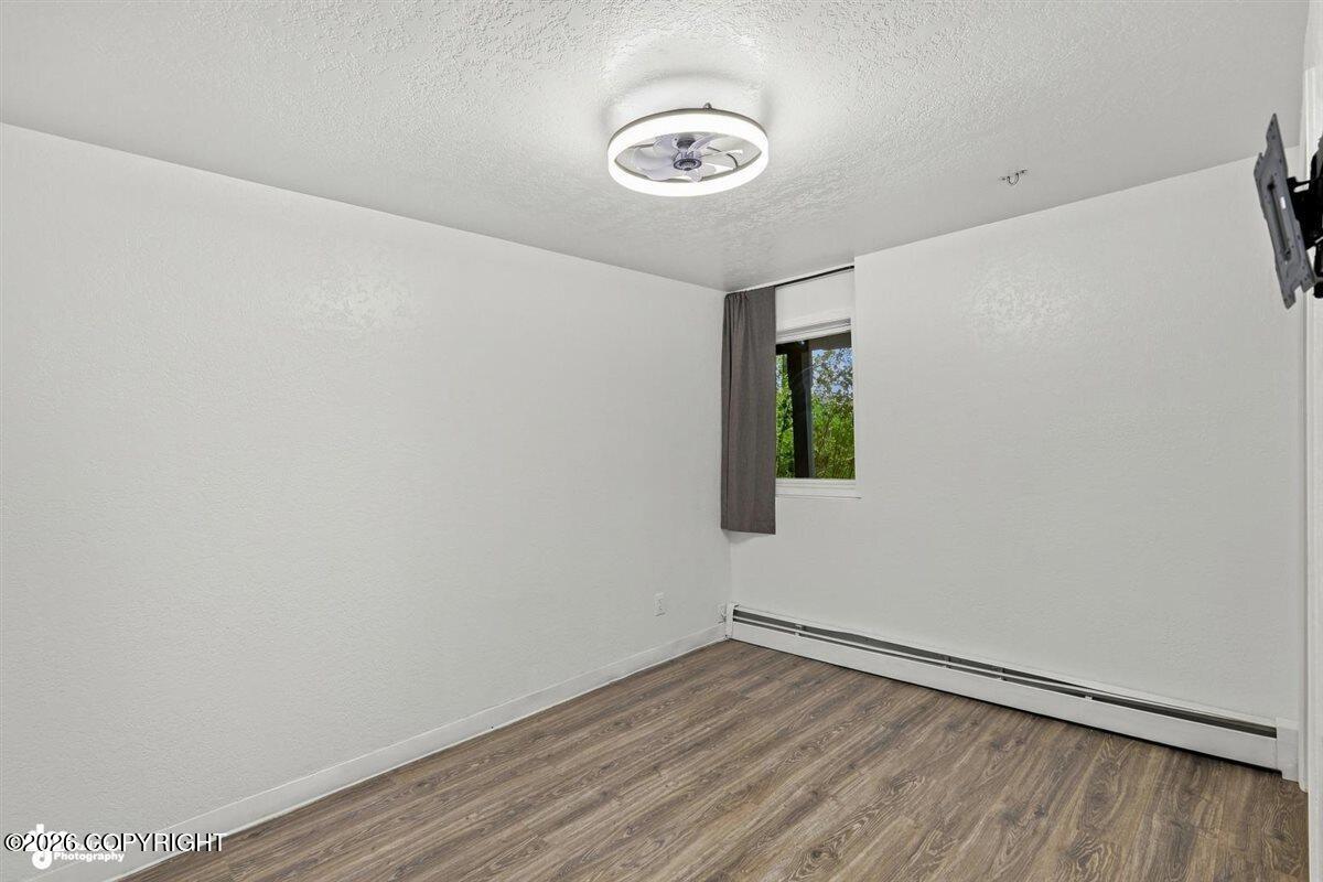 440 W Lone Cub Drive Property Photo 28