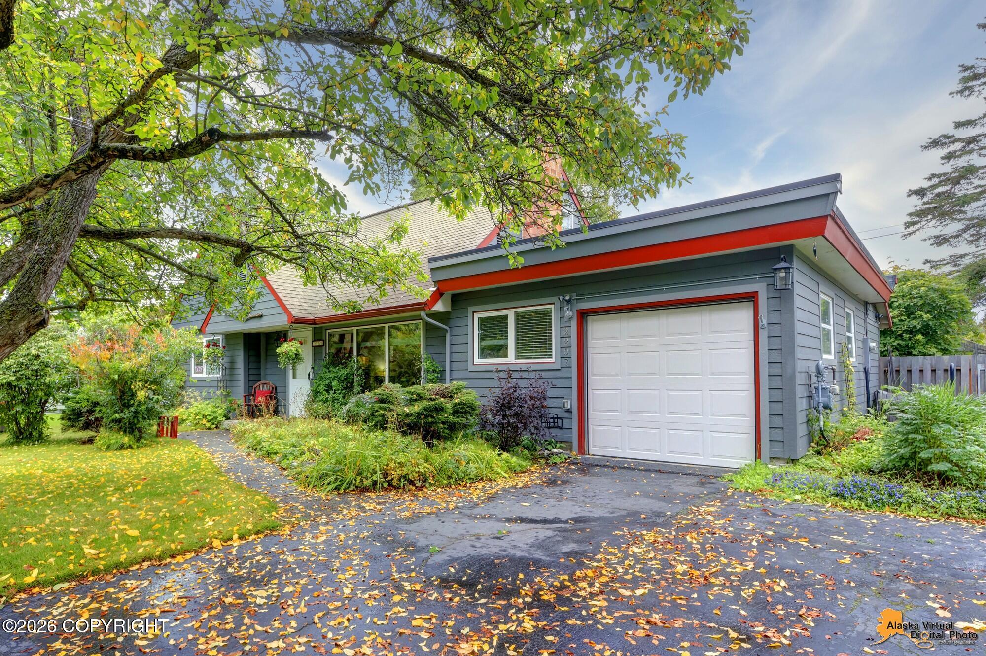 2207 Turnagain Parkway Property Photo 3