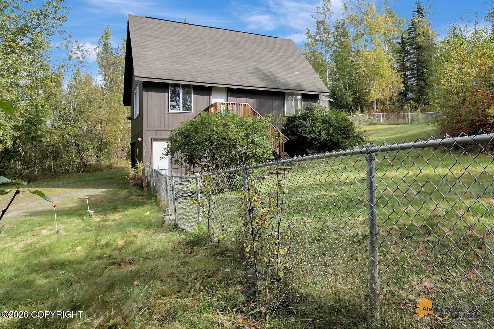4001 W Voss Drive Property Photo 2