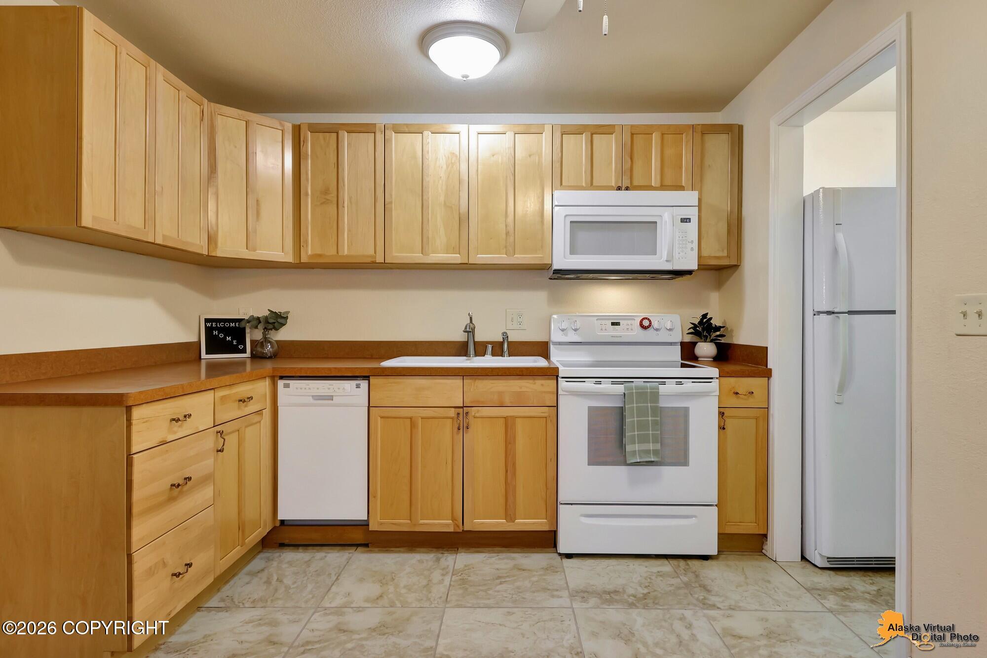 2210 Sentry Drive #b-8 Property Photo 1