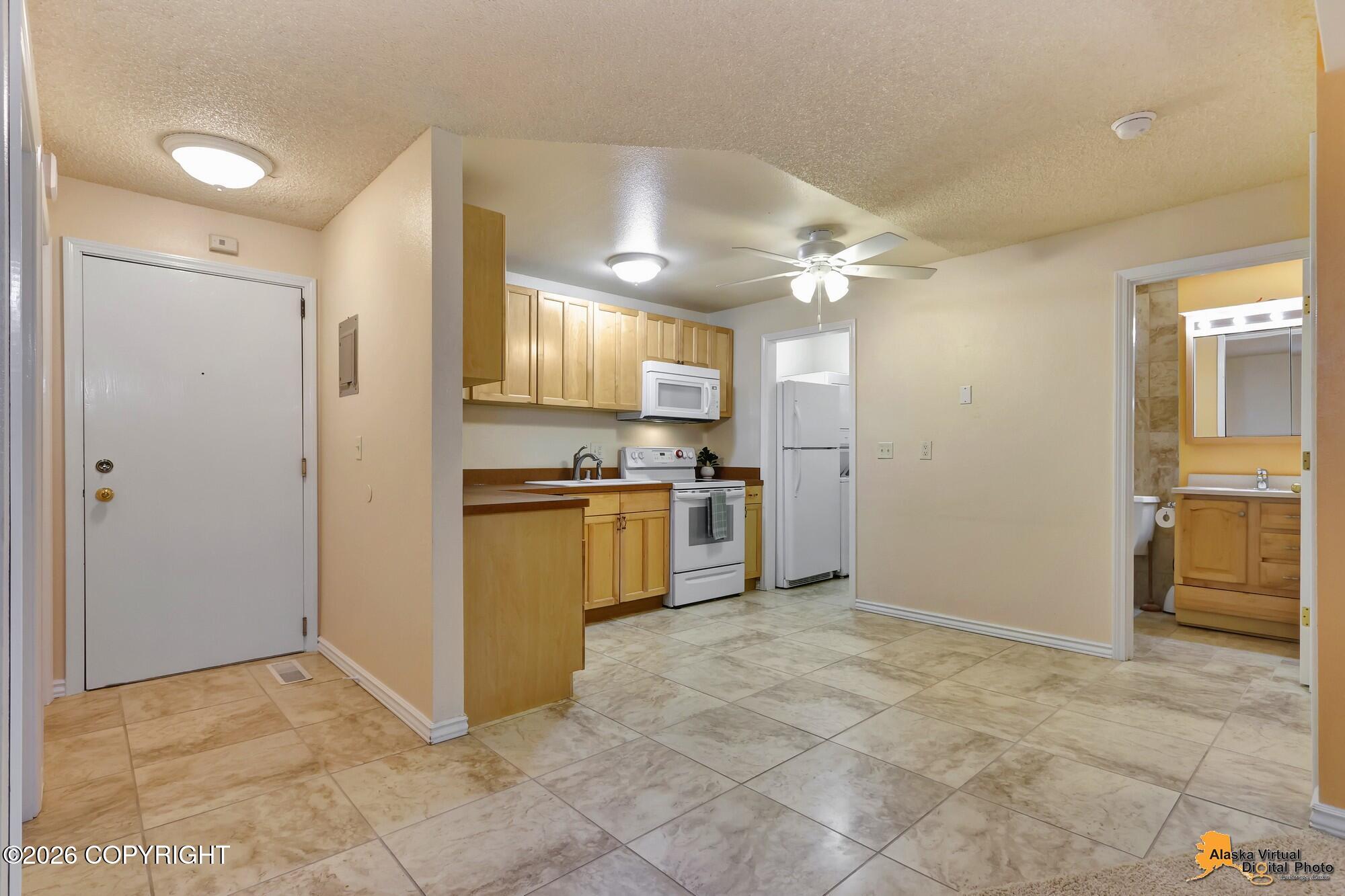 2210 Sentry Drive #b-8 Property Photo 3