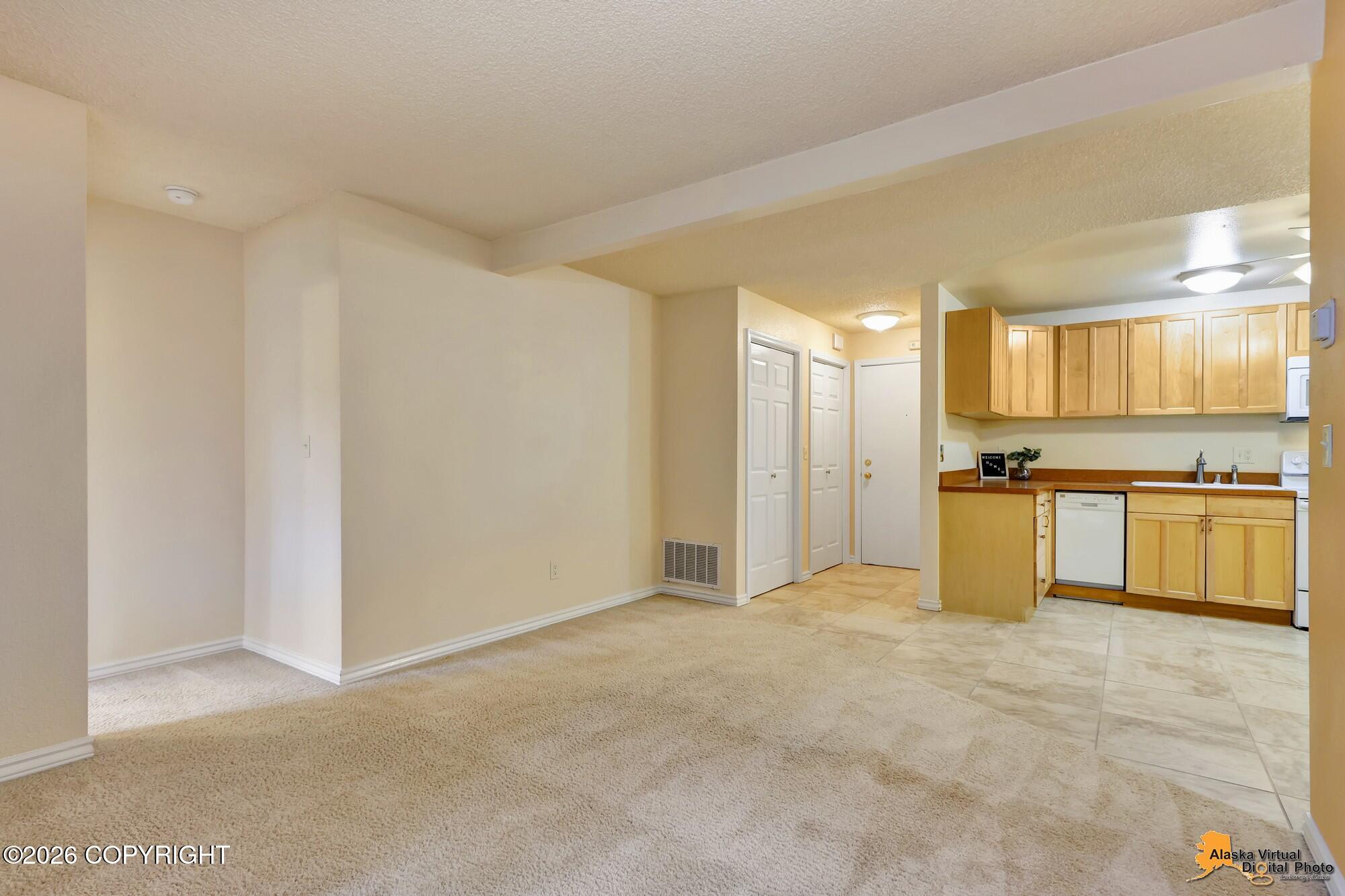 2210 Sentry Drive #b-8 Property Photo 8