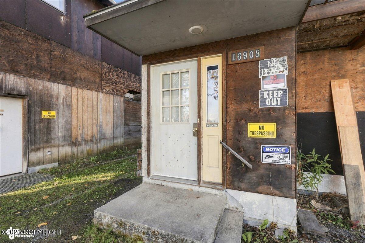 16908 Hanson Drive Property Photo 3