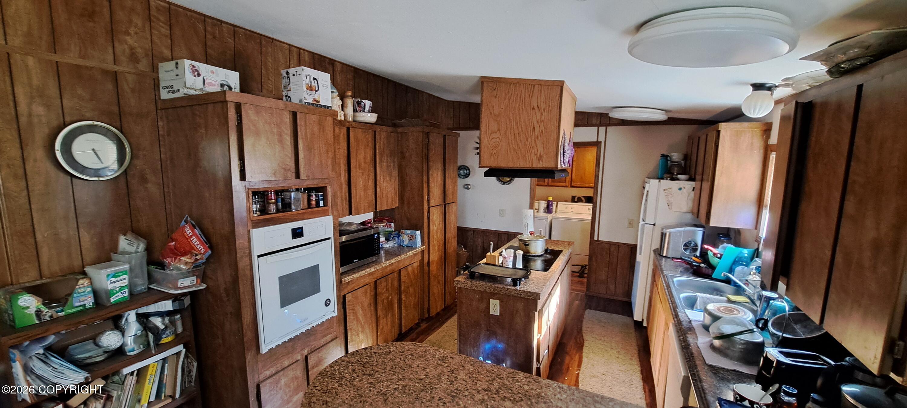 2221 E Muldoon Road 400 Property Photo 12