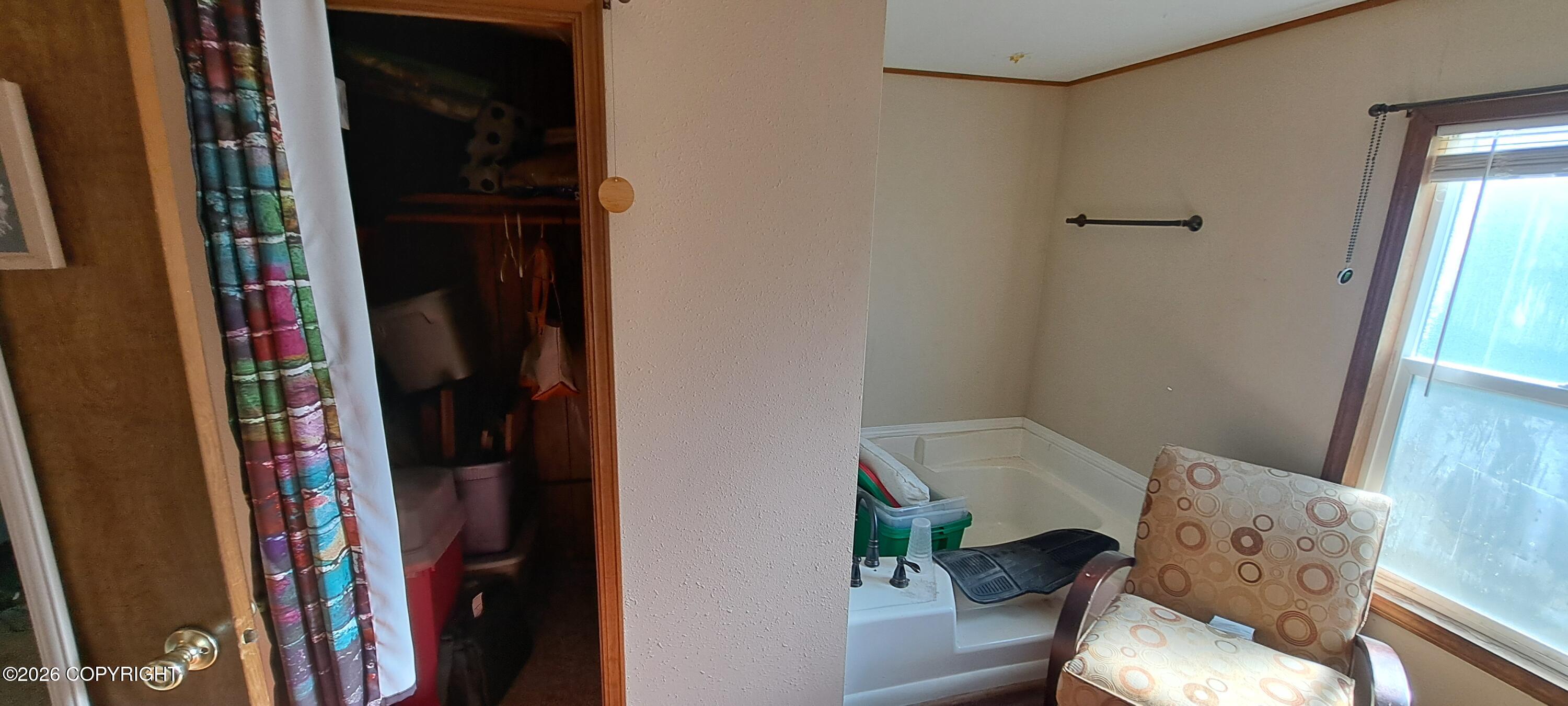 2221 E Muldoon Road 400 Property Photo 25