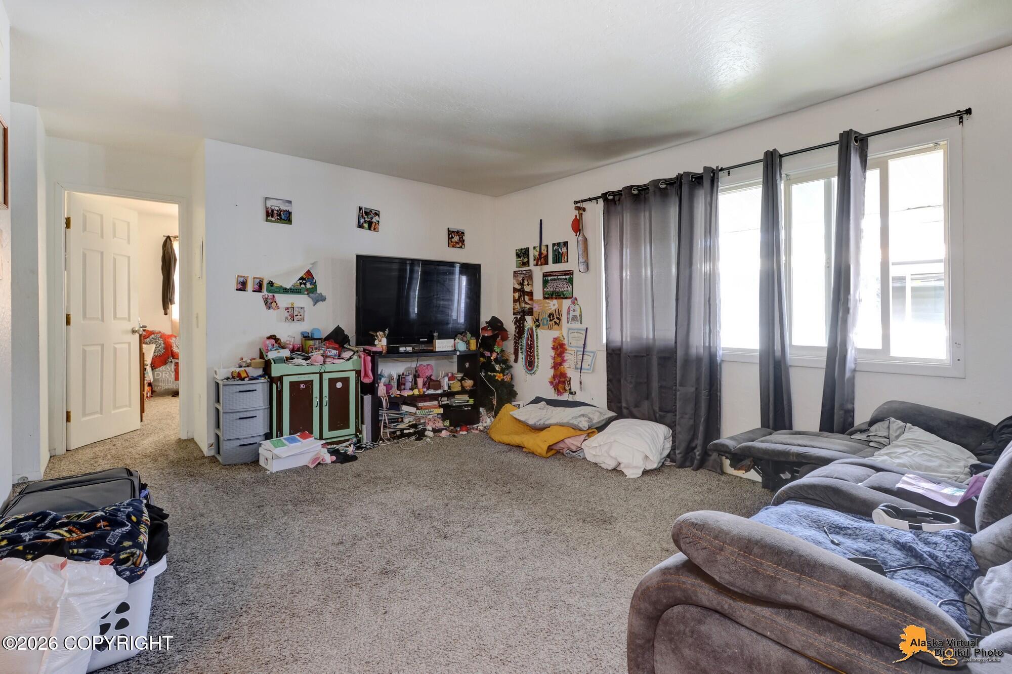 401 Mumford Street Property Photo 13