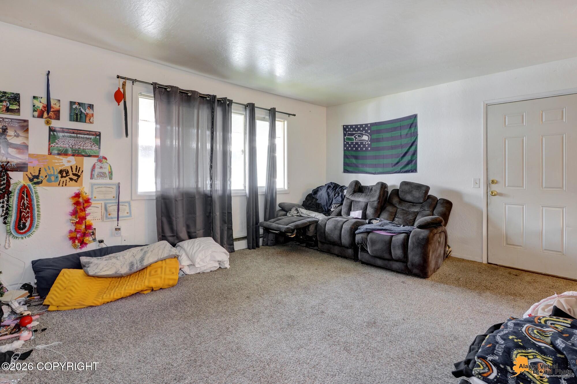 401 Mumford Street Property Photo 14