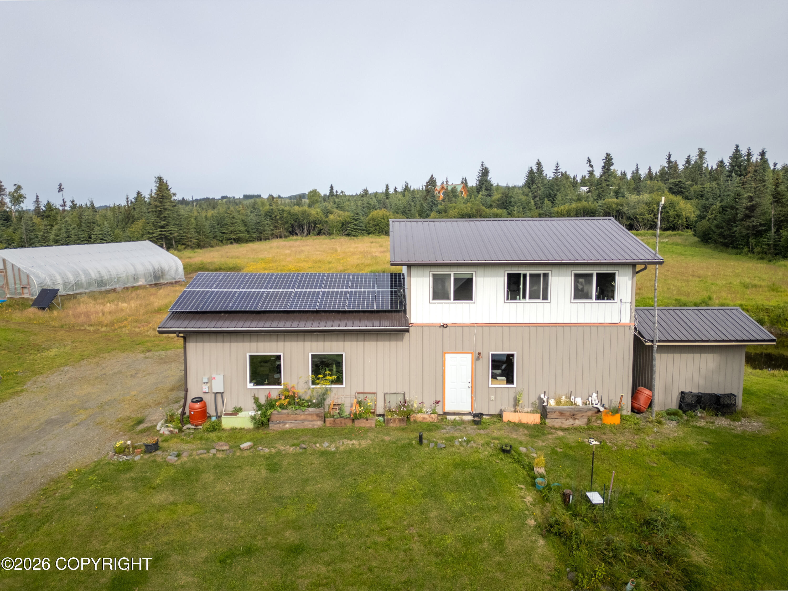 55220 Hill Avenue Property Photo 2