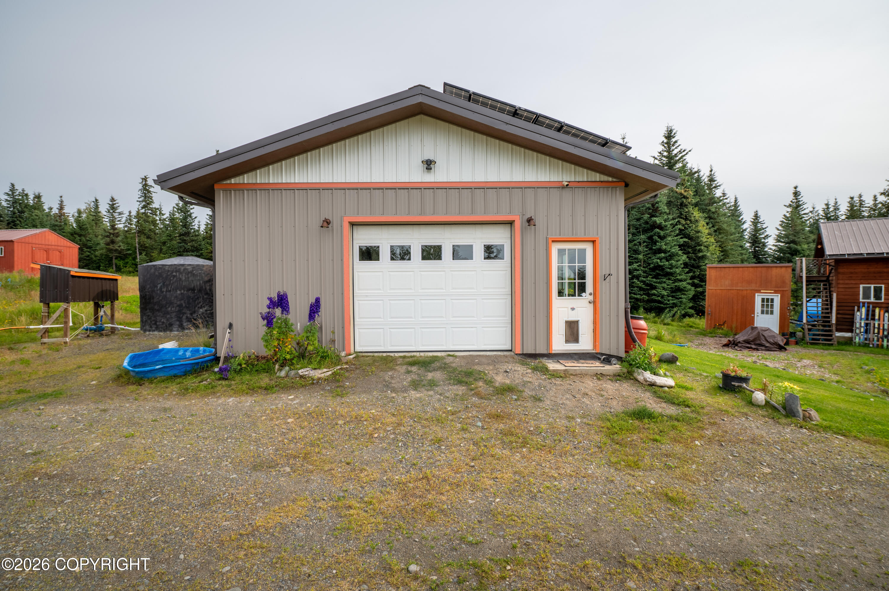 55220 Hill Avenue Property Photo 3
