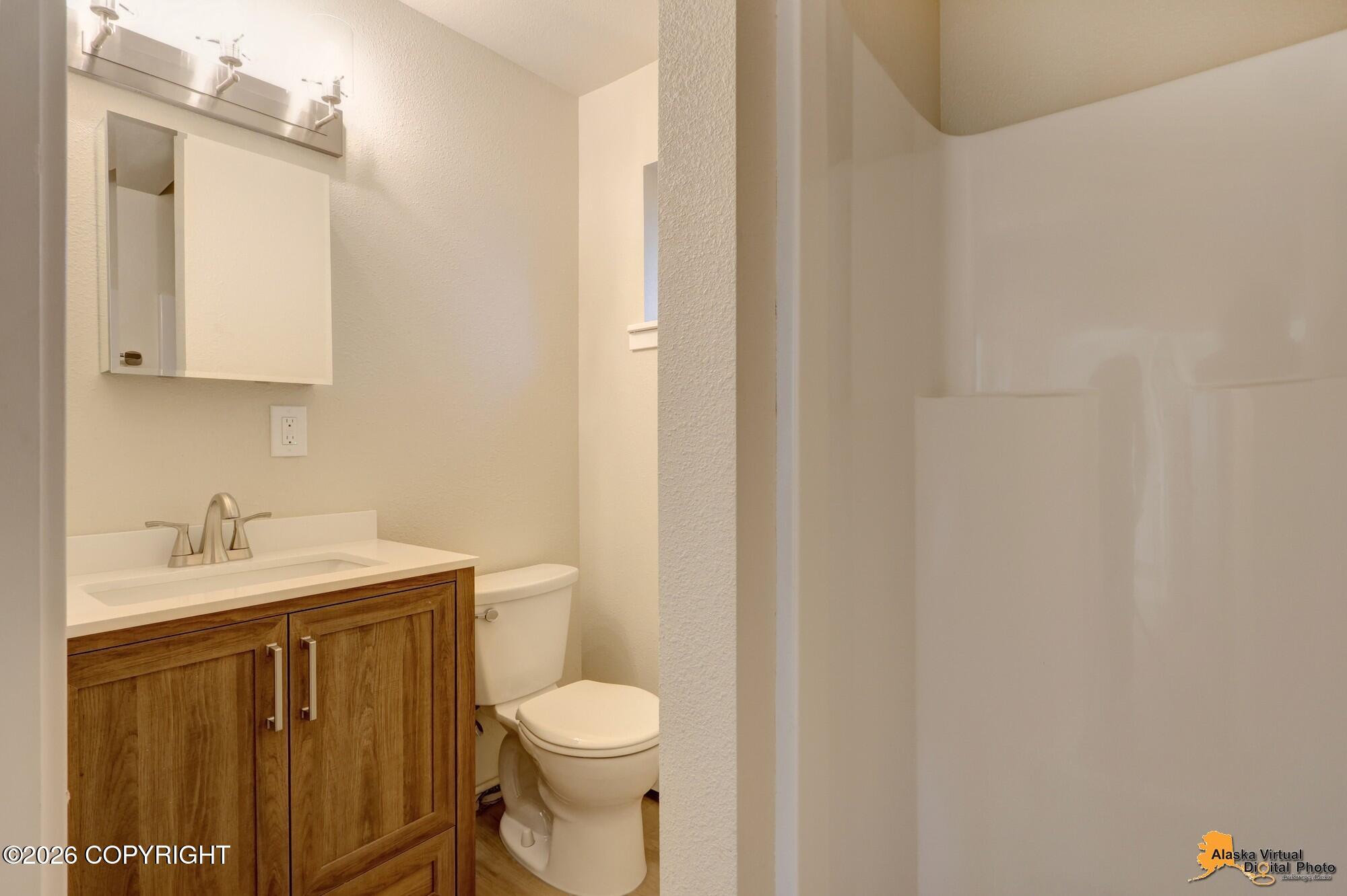 701 E 54th Avenue Property Photo 27