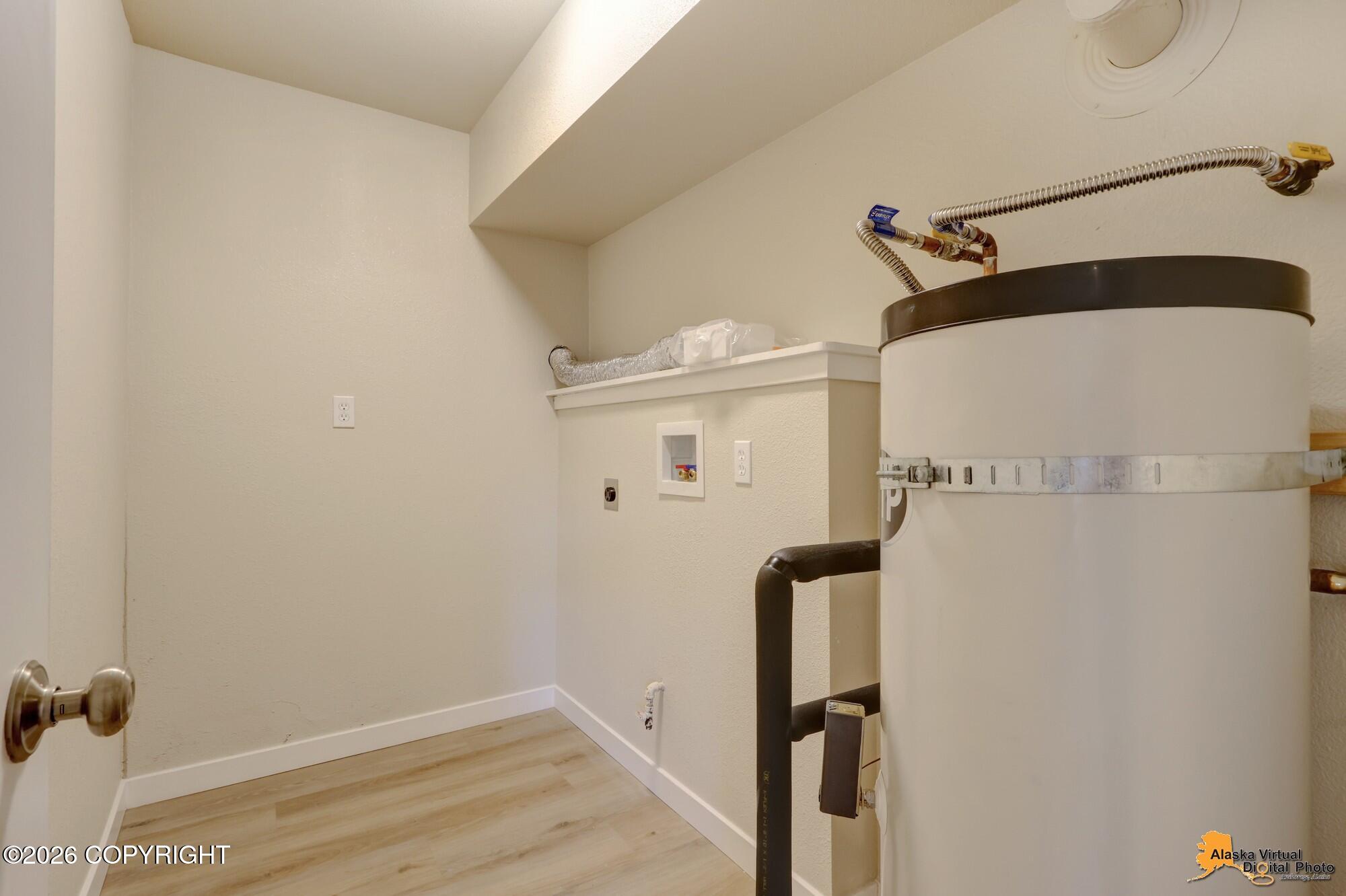701 E 54th Avenue Property Photo 28