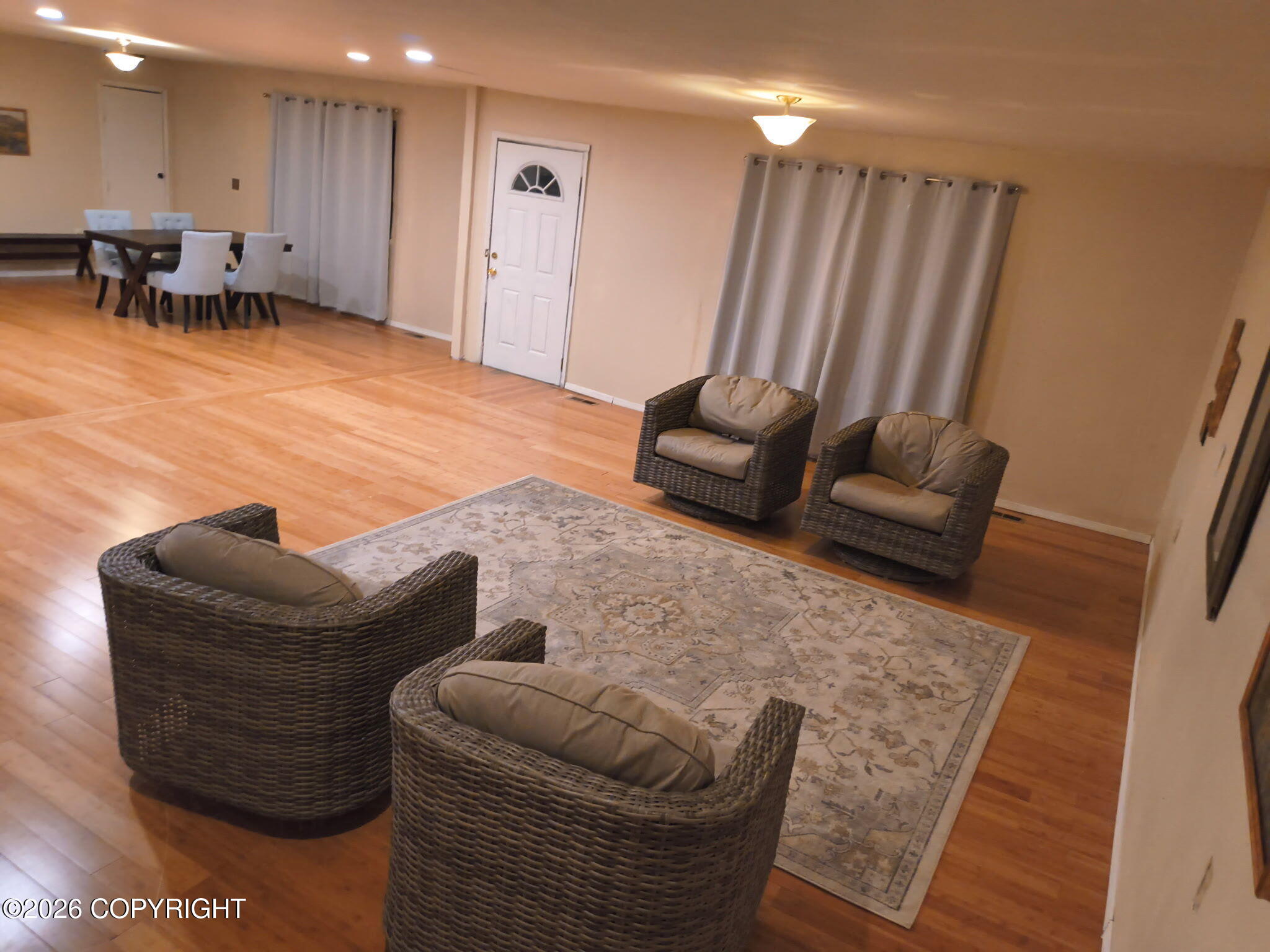700 S Rainbow Street Property Photo 6