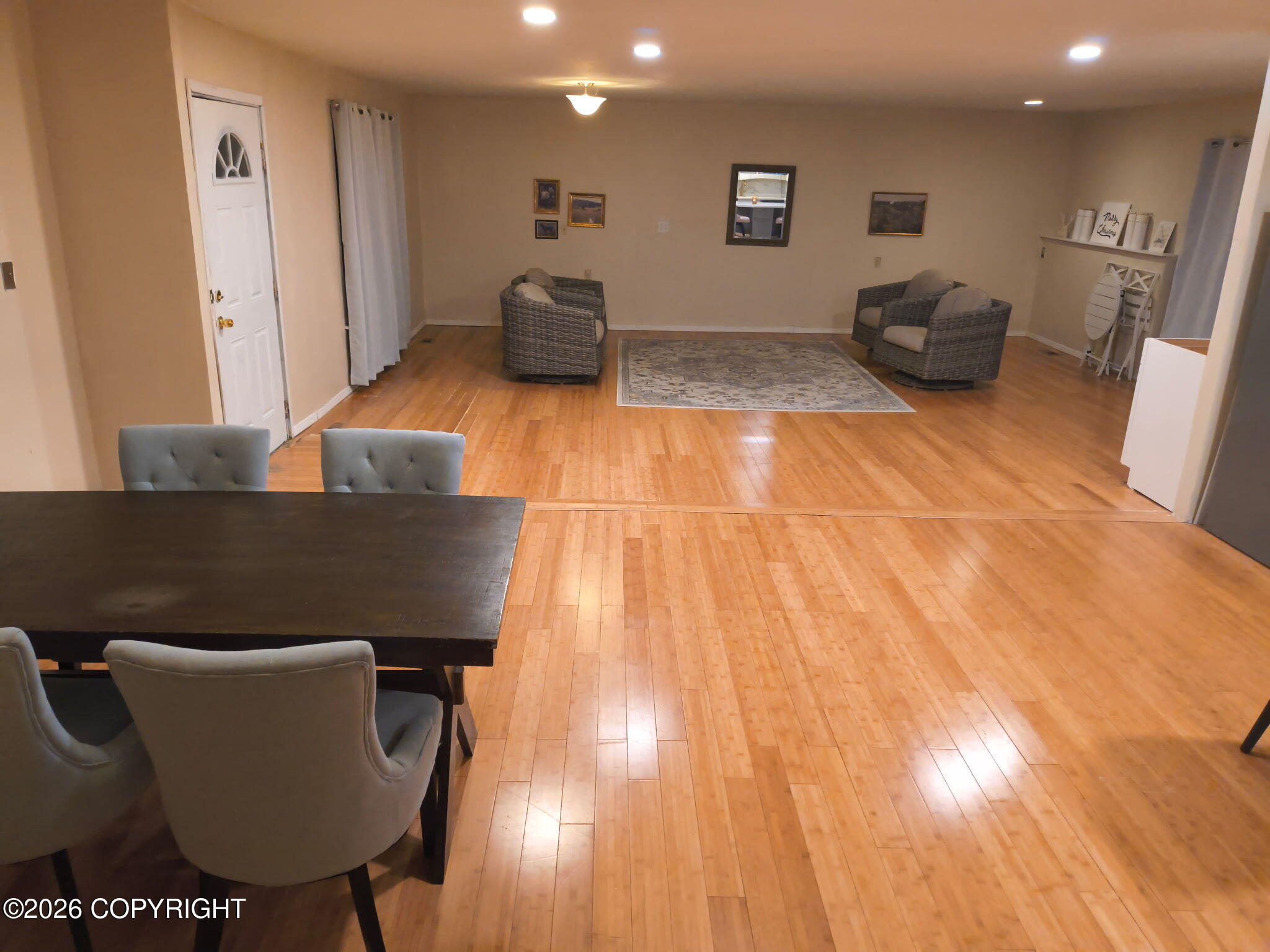 700 S Rainbow Street Property Photo 24
