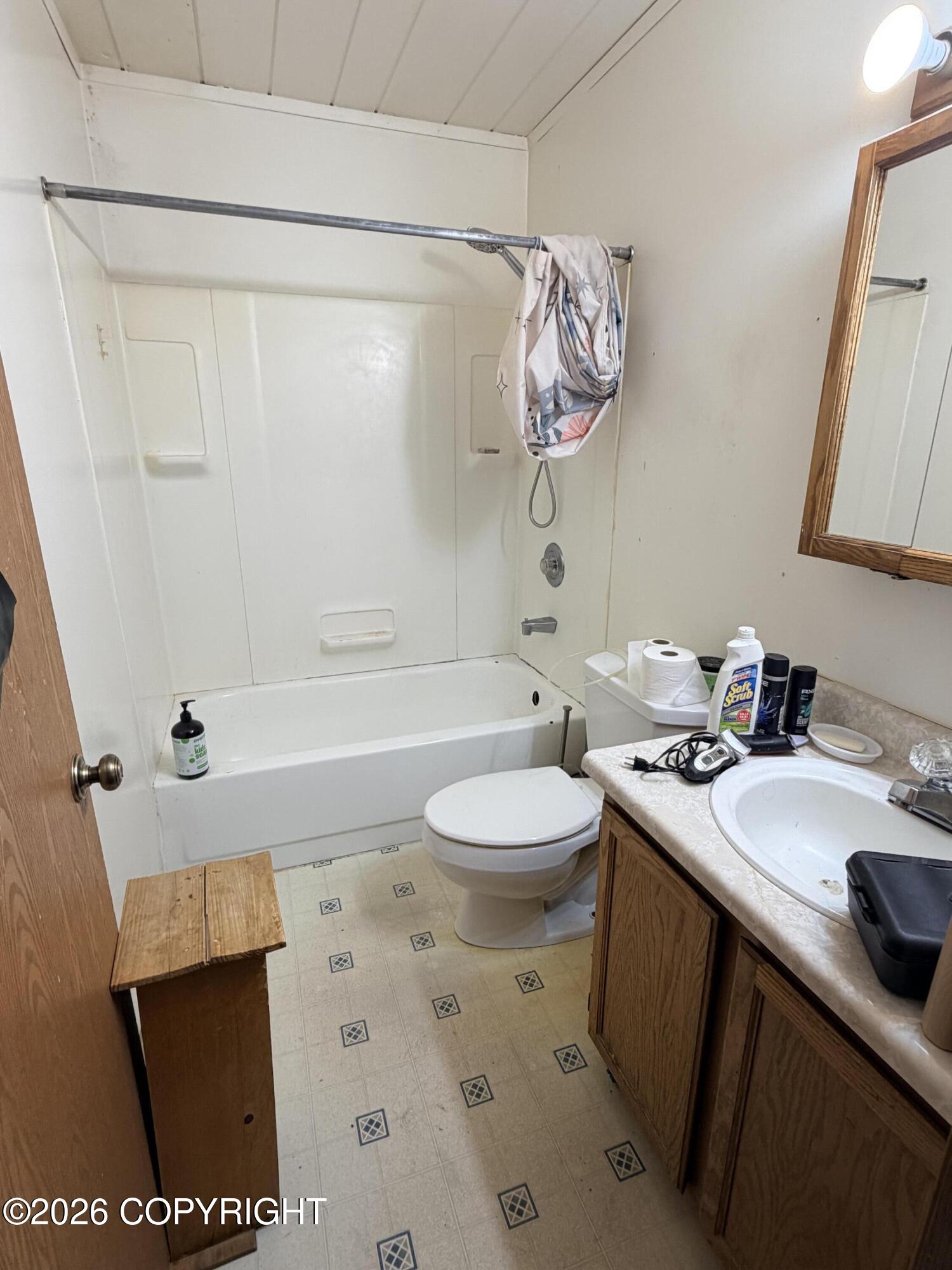 6253 Karluk Street Property Photo 7