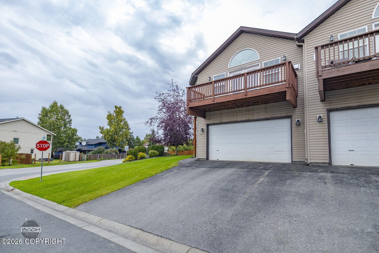 11827 Falklands Loop Property Photo 9