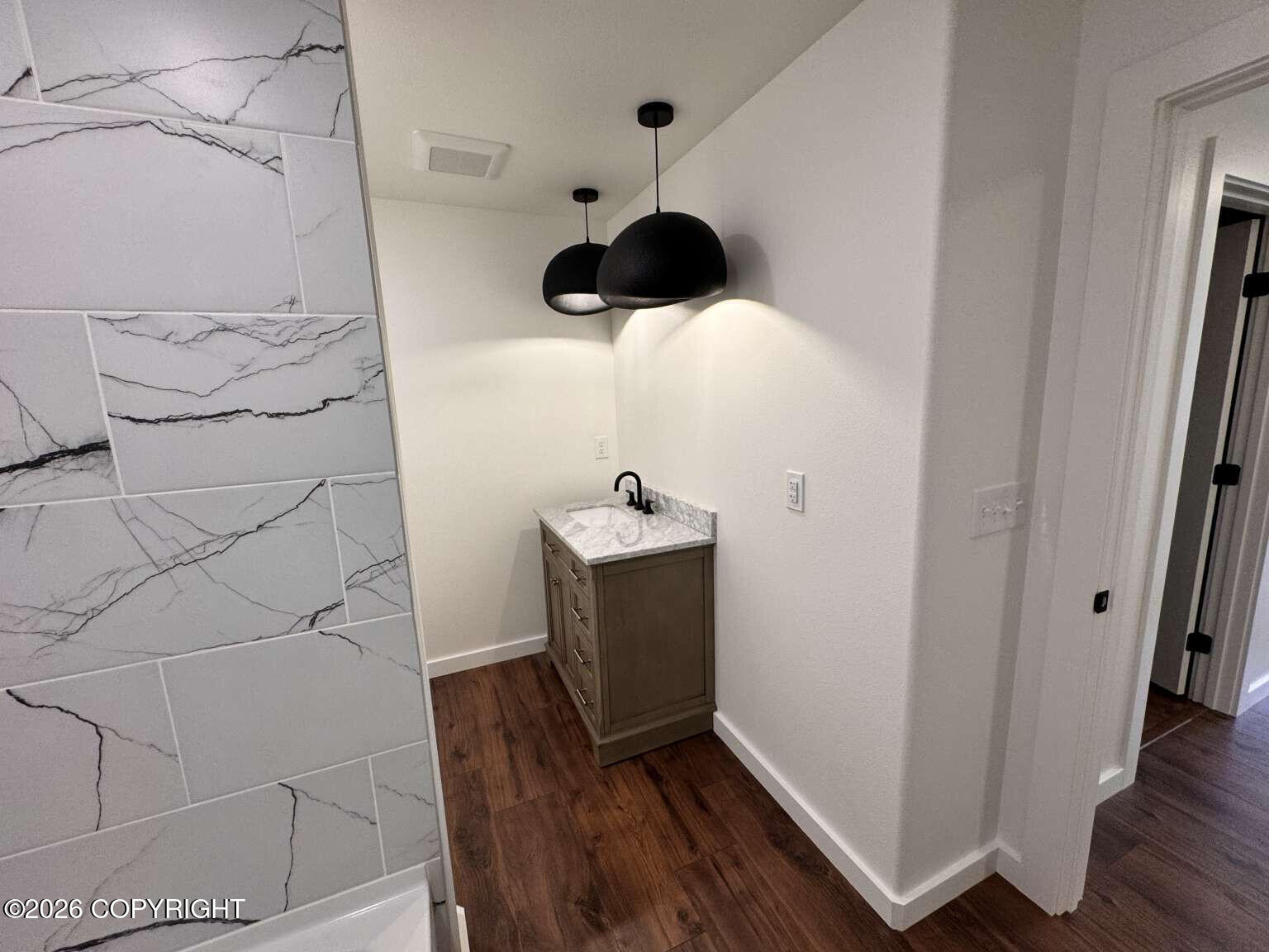 460 S August Circle Property Photo 28