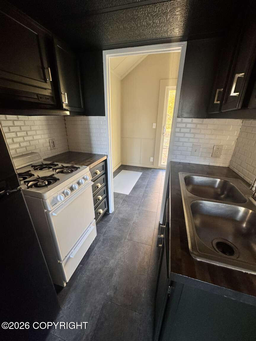 460 S August Circle Property Photo 48