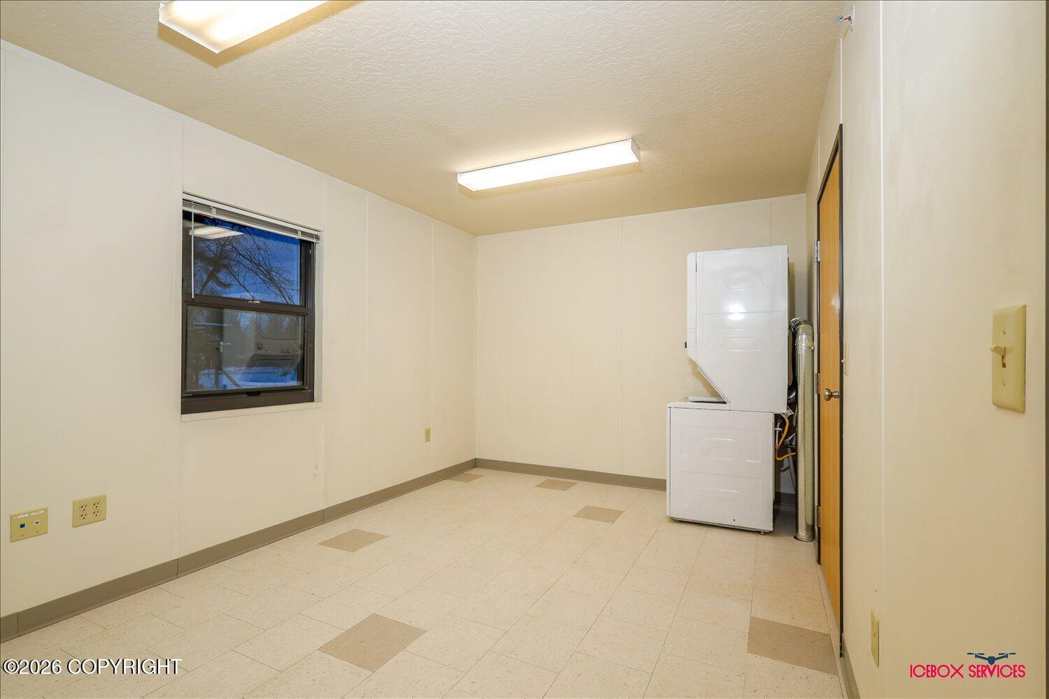 860 S Beaver Lake Road Property Photo 10