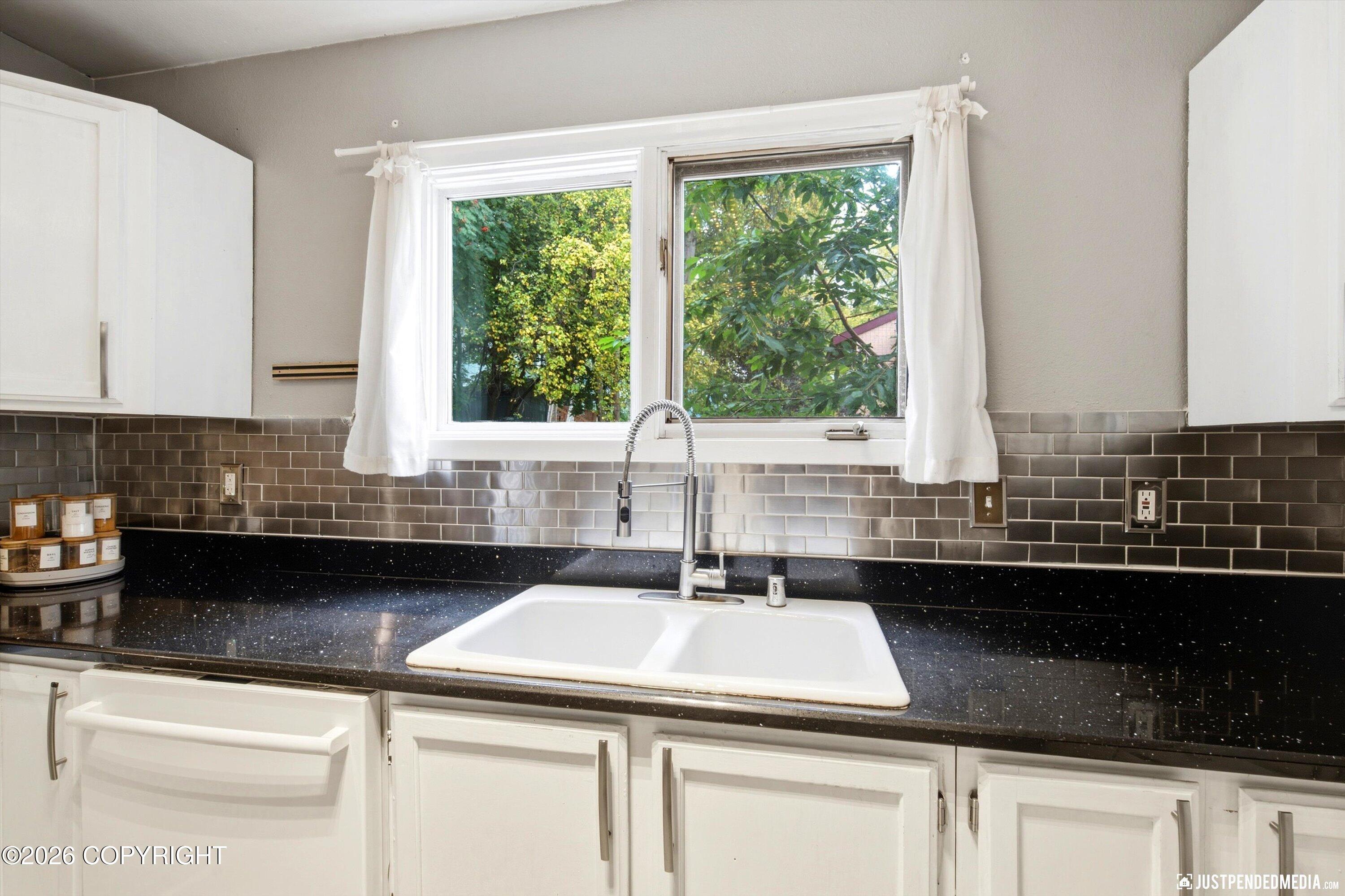 9726 Reliance Drive Property Photo 15