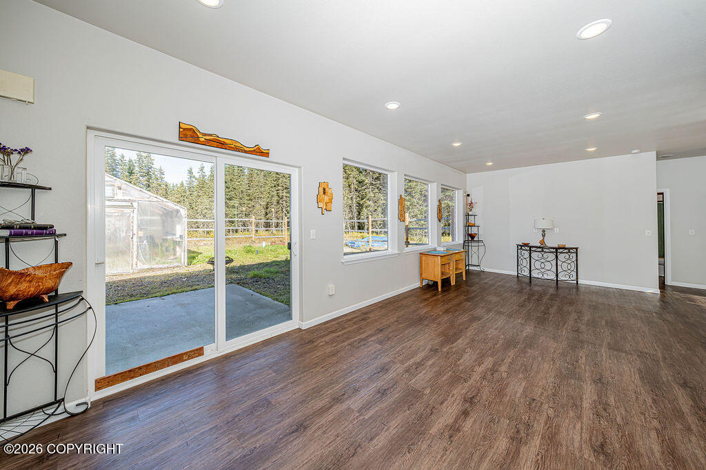 49126 Gemini Court Property Photo 4