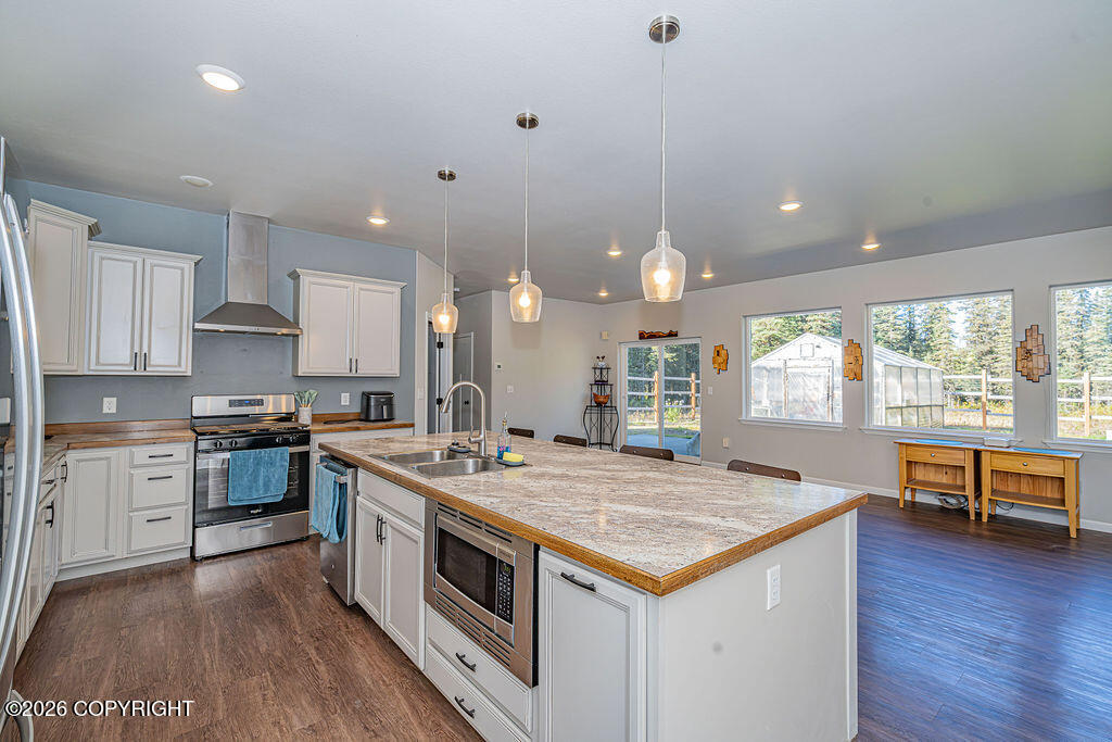 49126 Gemini Court Property Photo 5