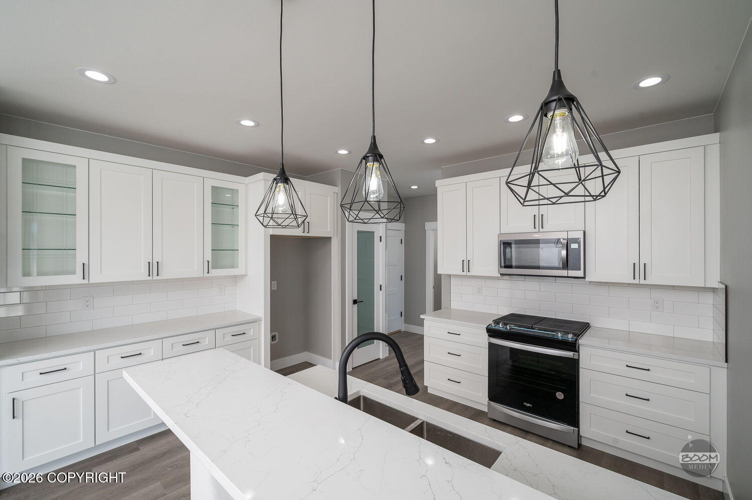 19038 Beverly Avenue Property Photo 4