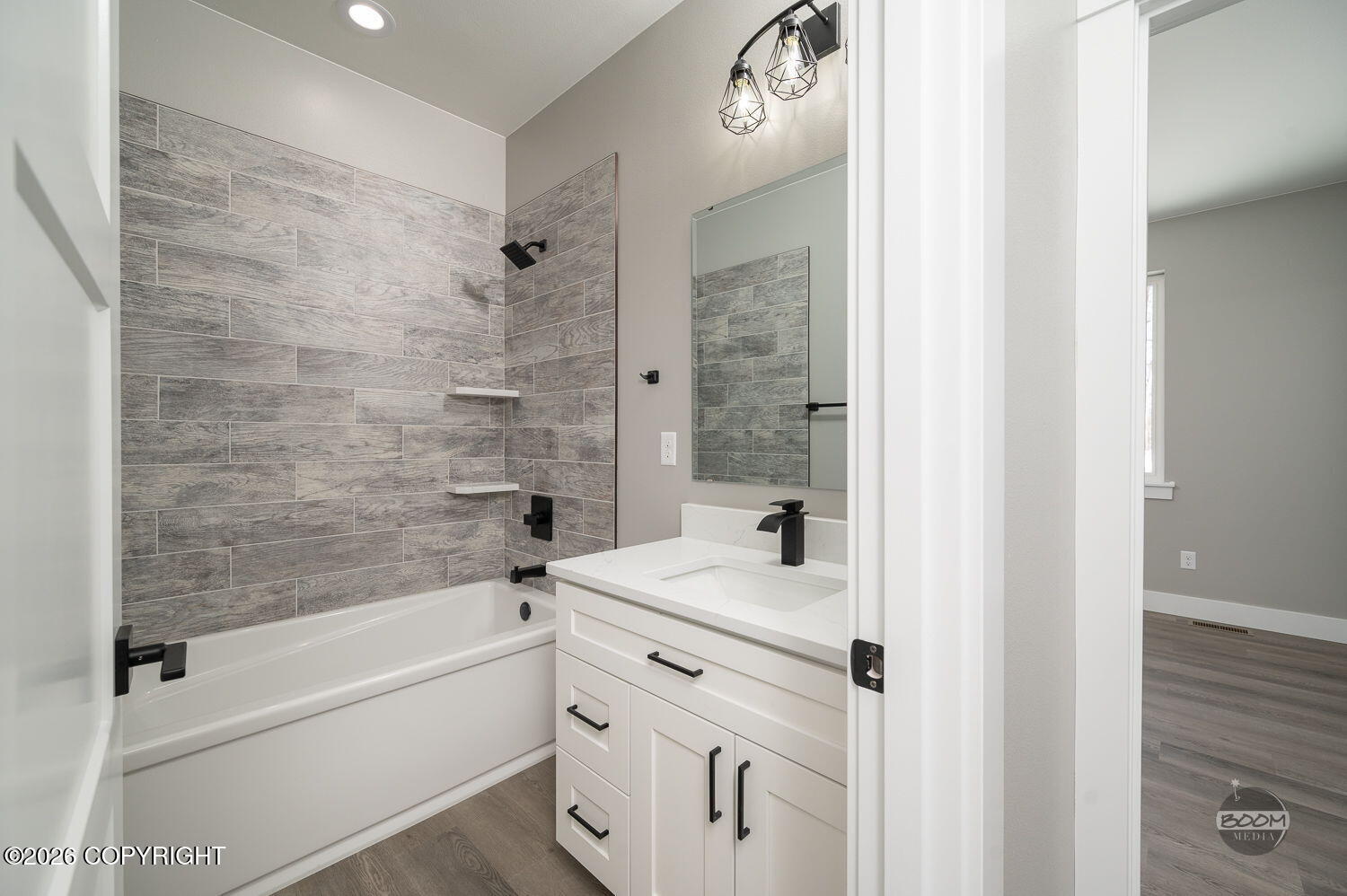 19038 Beverly Avenue Property Photo 30