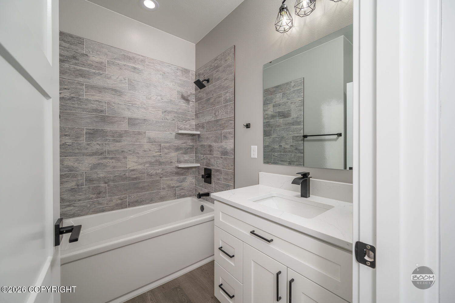 19038 Beverly Avenue Property Photo 31