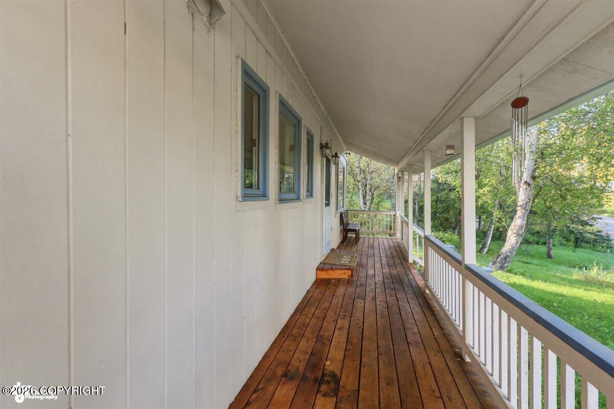 11021 Hane Street Property Photo 4