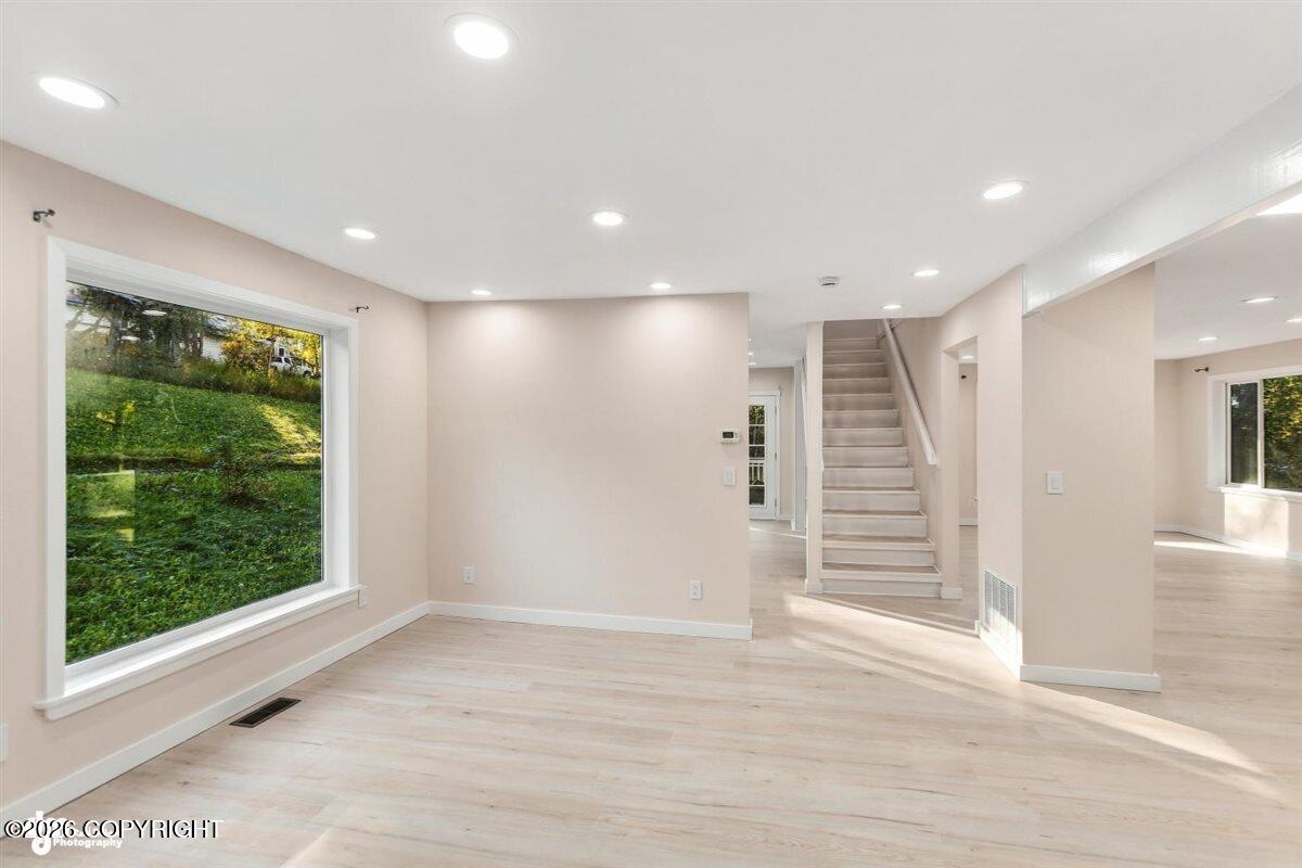 11021 Hane Street Property Photo 8