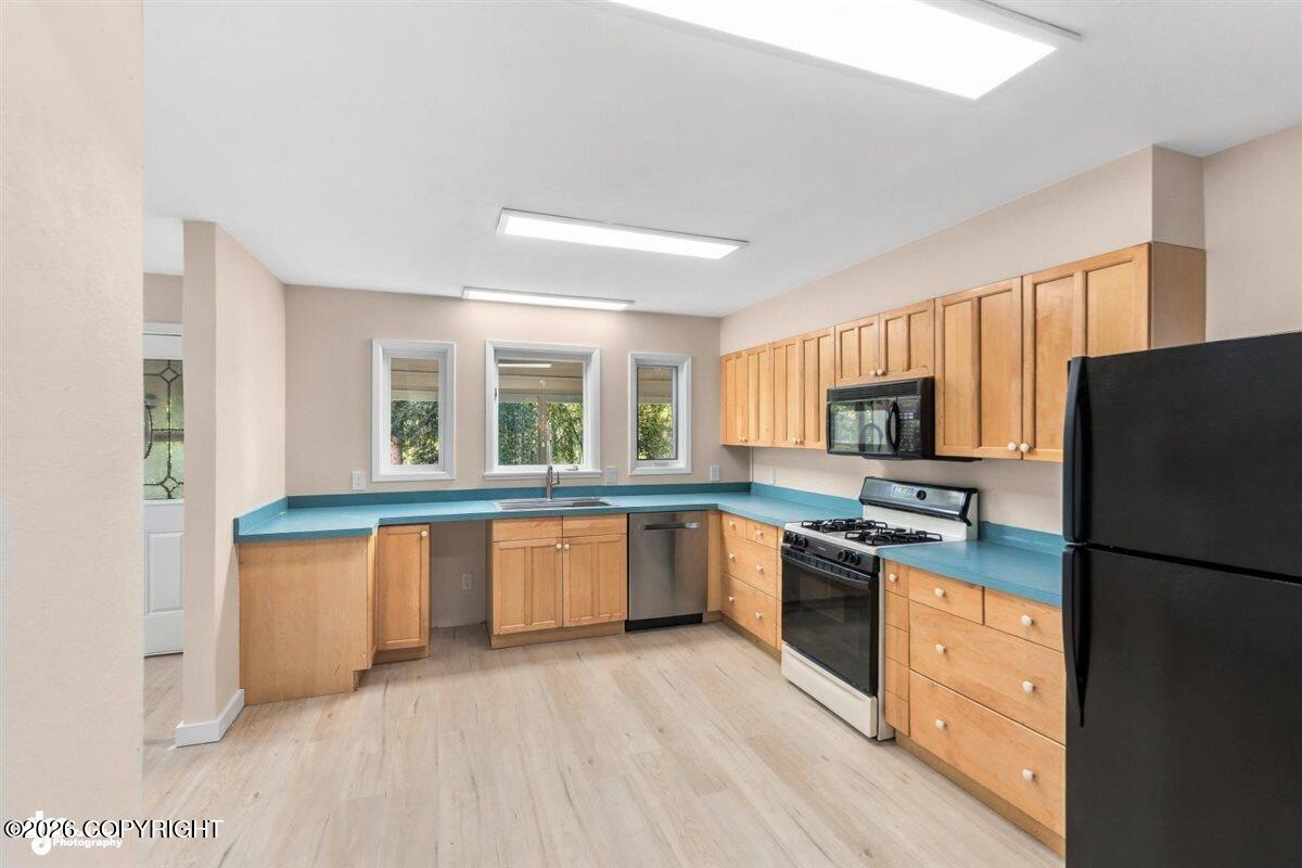 11021 Hane Street Property Photo 15