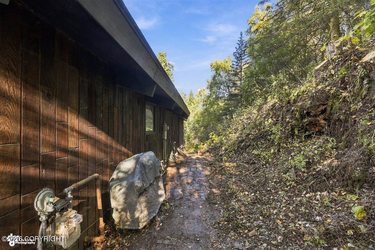 18454 Amonson Road Property Photo 45