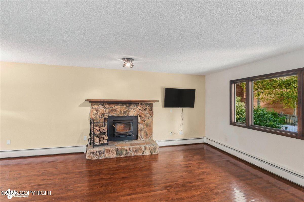 3820 Eastway Loop Property Photo 5