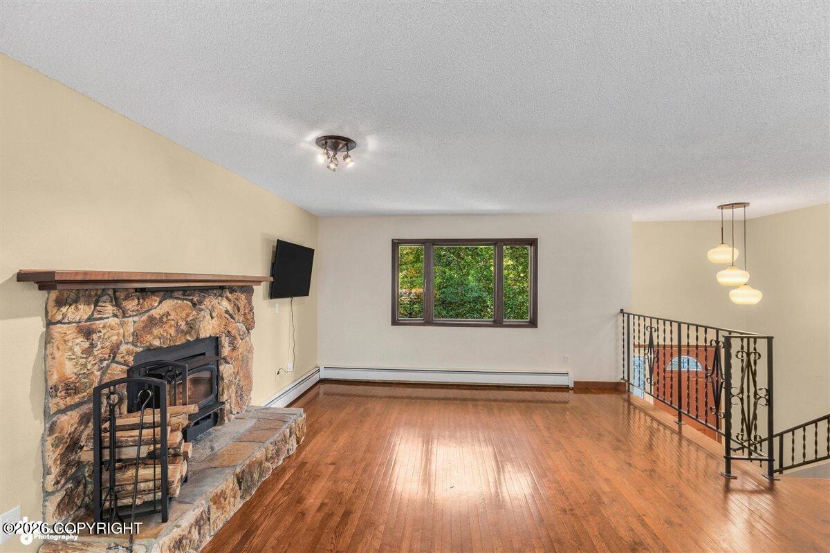 3820 Eastway Loop Property Photo 6