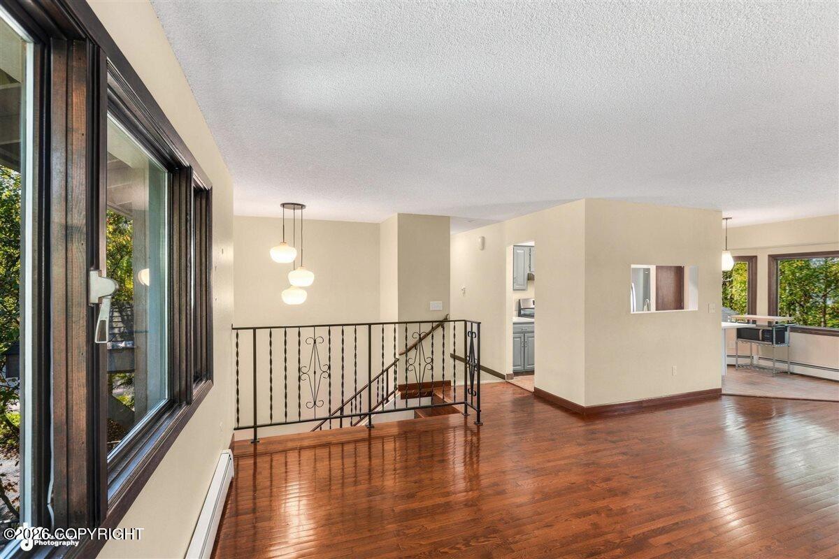 3820 Eastway Loop Property Photo 7